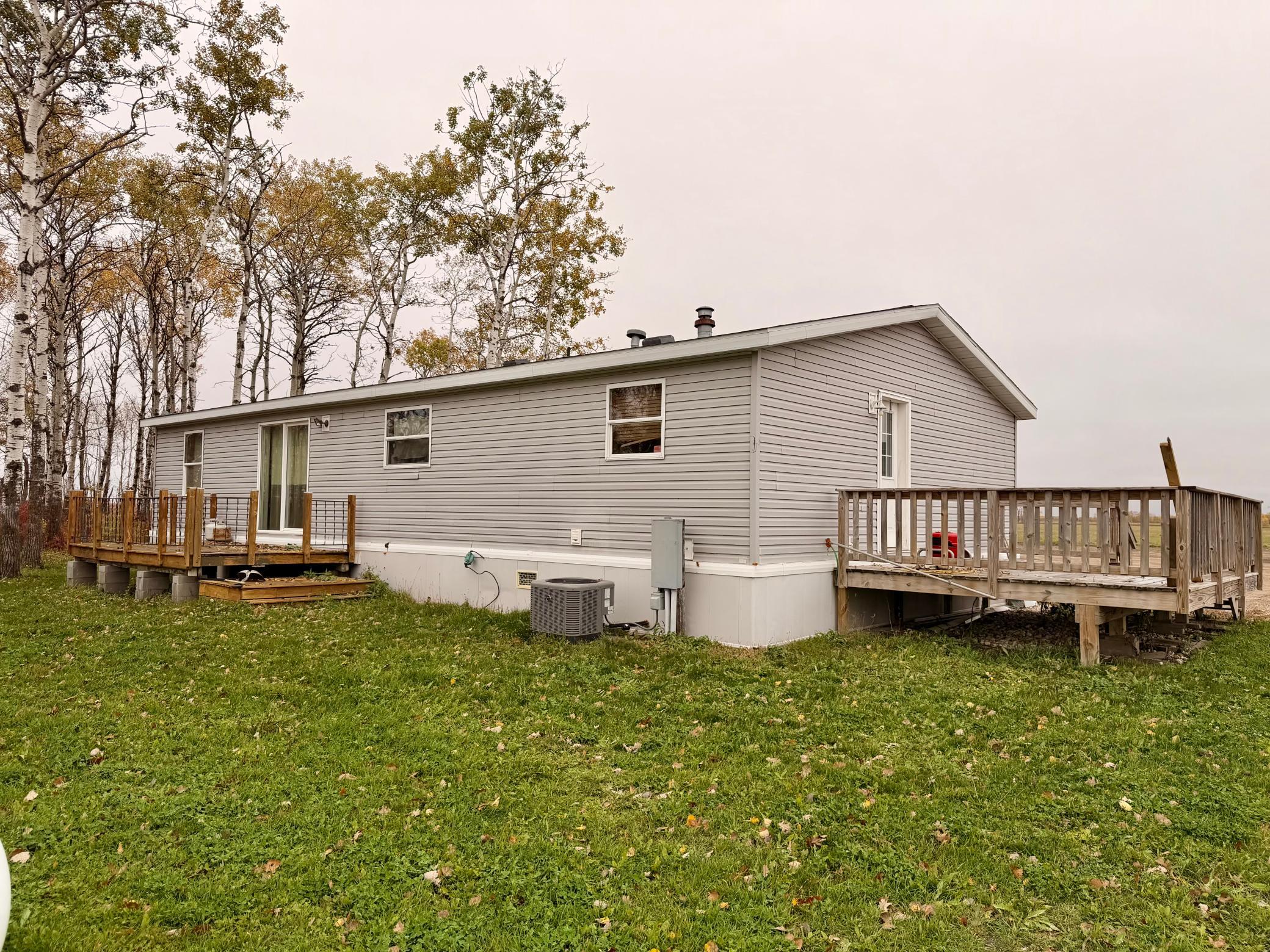 2007 single family home for sale at 38696 150th Avenue NW in Newfolden, MN — 3 bed, 2 bath (photo 4 of 29)