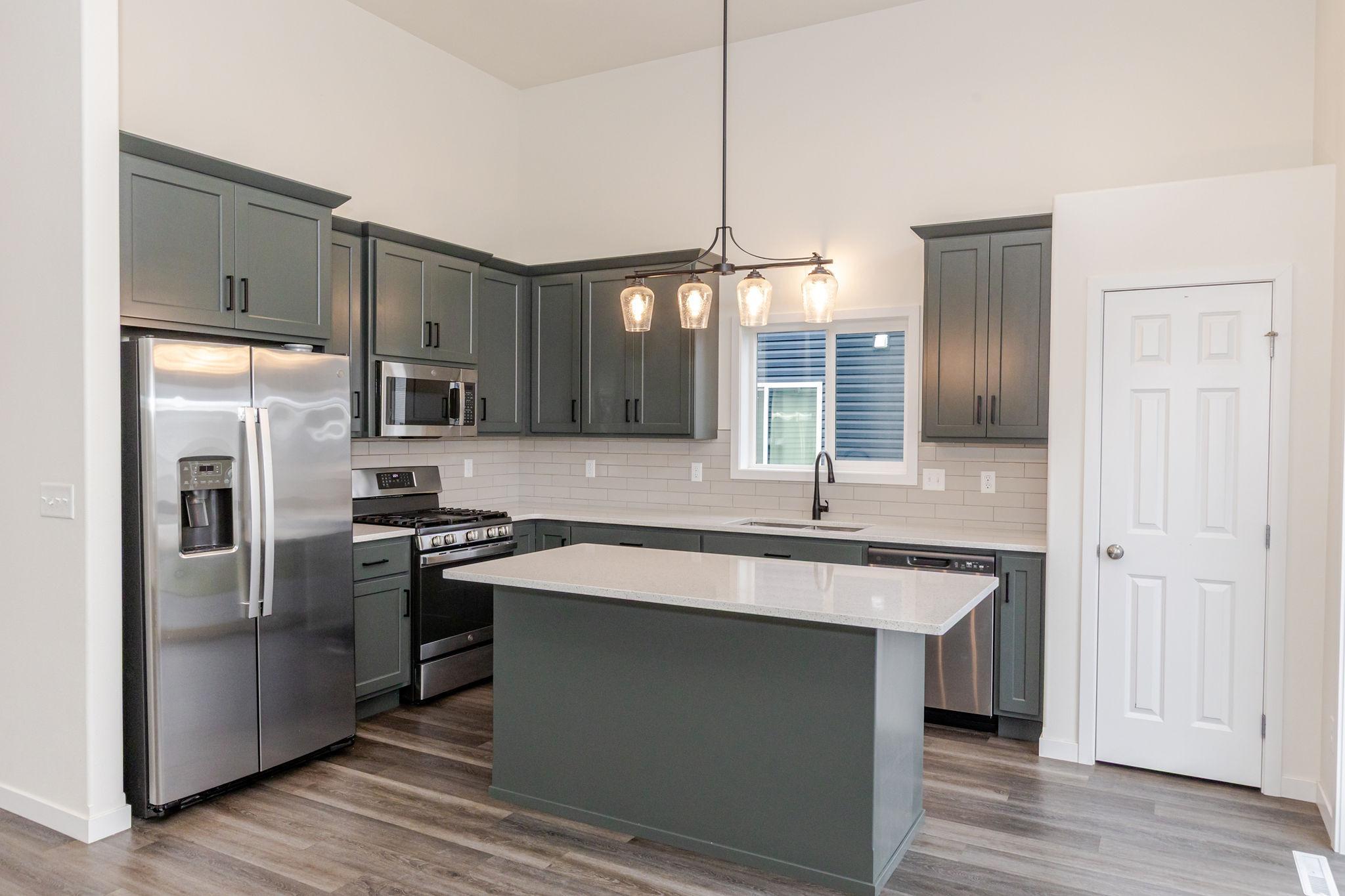 2024 single family home for sale at 2506 Fulton Loop S in Fargo, ND — 4 bed, 3 bath (photo 15 of 45)