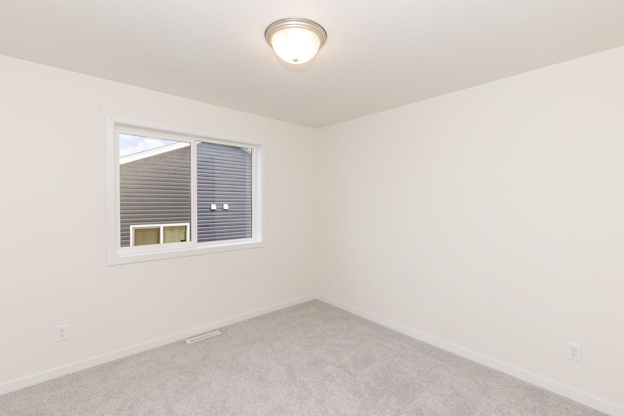 2024 single family home for sale at 2506 Fulton Loop S in Fargo, ND — 4 bed, 3 bath (photo 25 of 45)