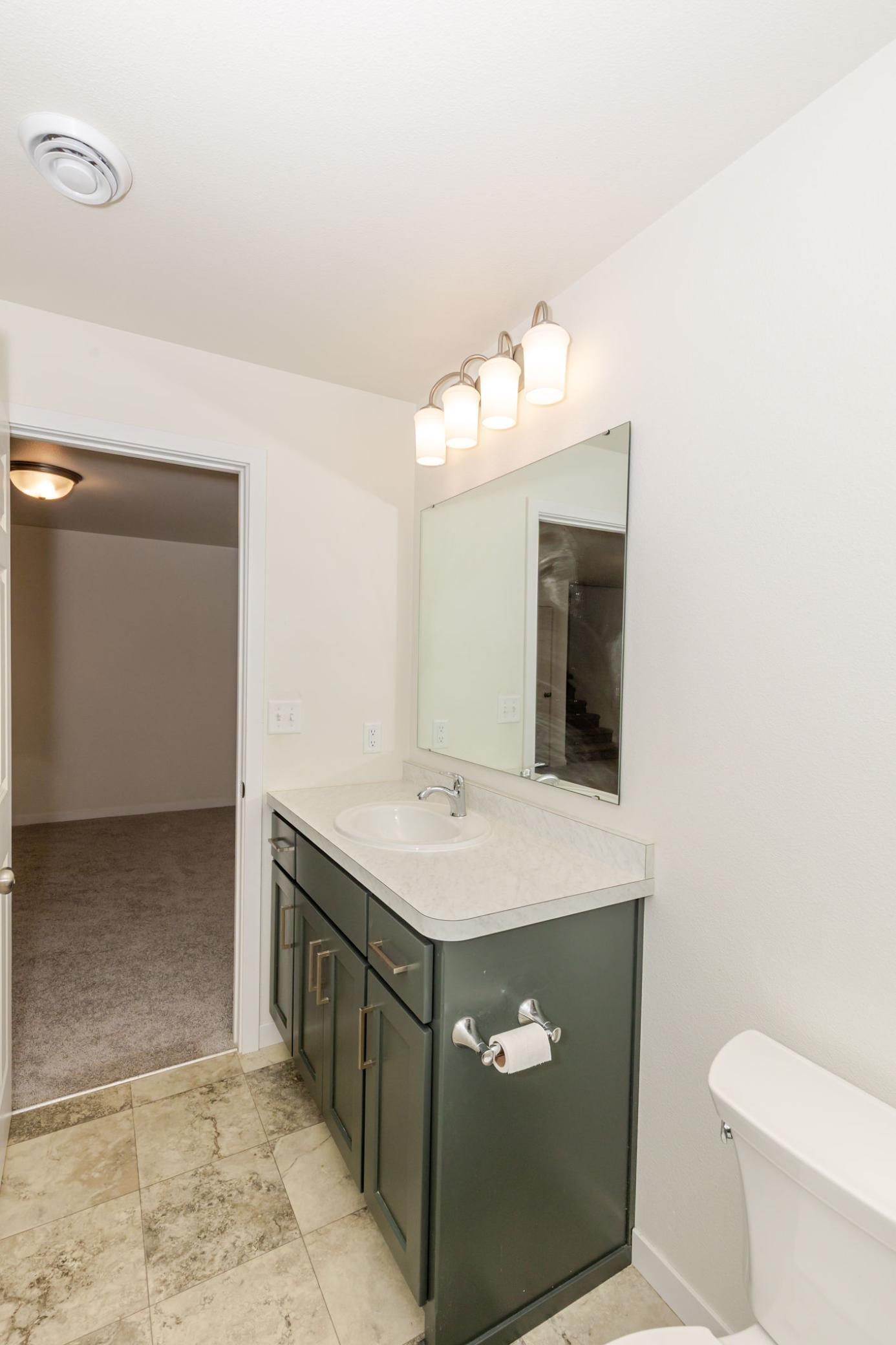 2024 single family home for sale at 2506 Fulton Loop S in Fargo, ND — 4 bed, 3 bath (photo 33 of 45)
