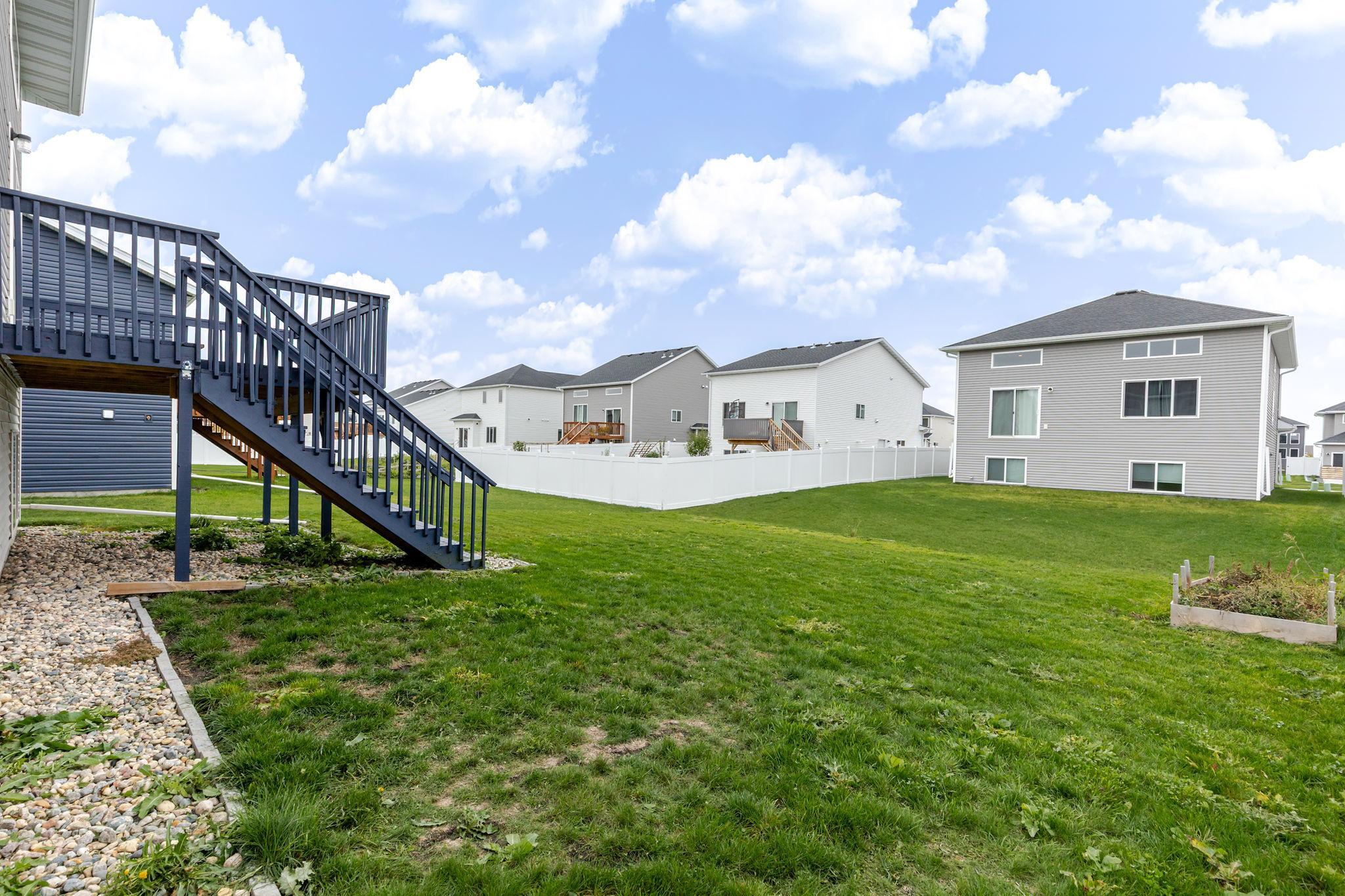 2024 single family home for sale at 2506 Fulton Loop S in Fargo, ND — 4 bed, 3 bath (photo 38 of 45)