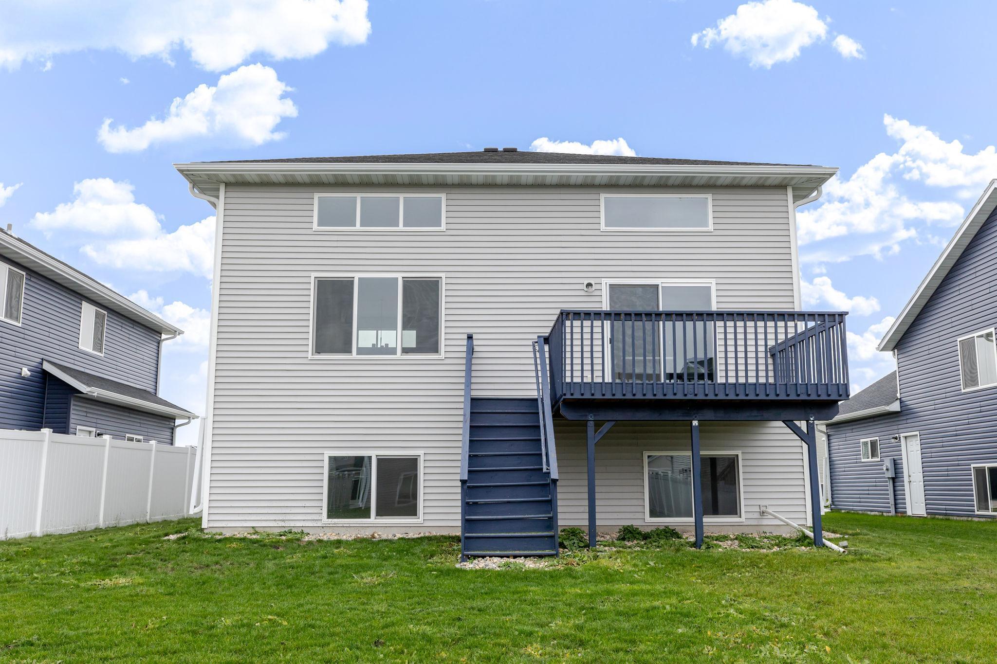2024 single family home for sale at 2506 Fulton Loop S in Fargo, ND — 4 bed, 3 bath (photo 39 of 45)