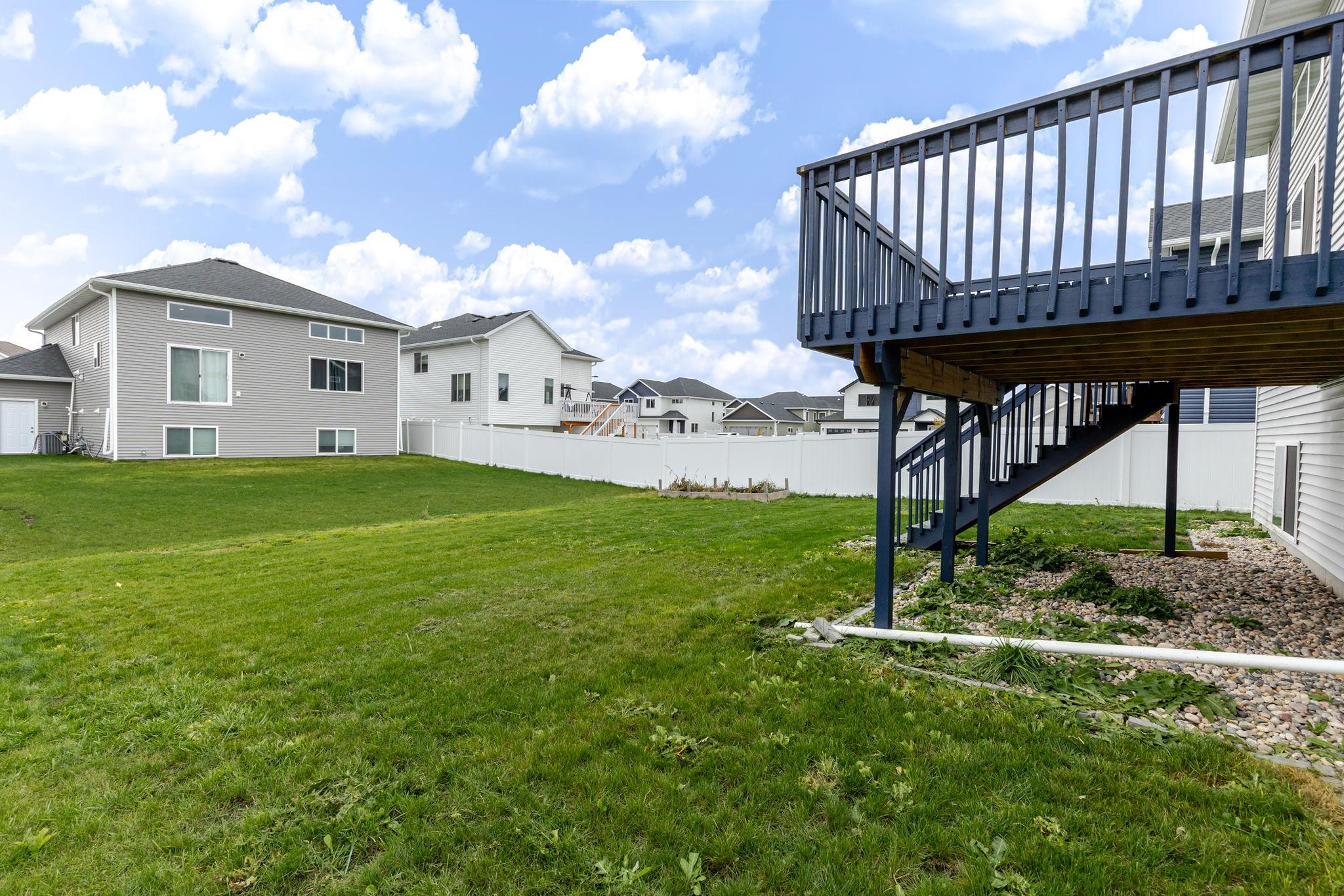 2024 single family home for sale at 2506 Fulton Loop S in Fargo, ND — 4 bed, 3 bath (photo 41 of 45)