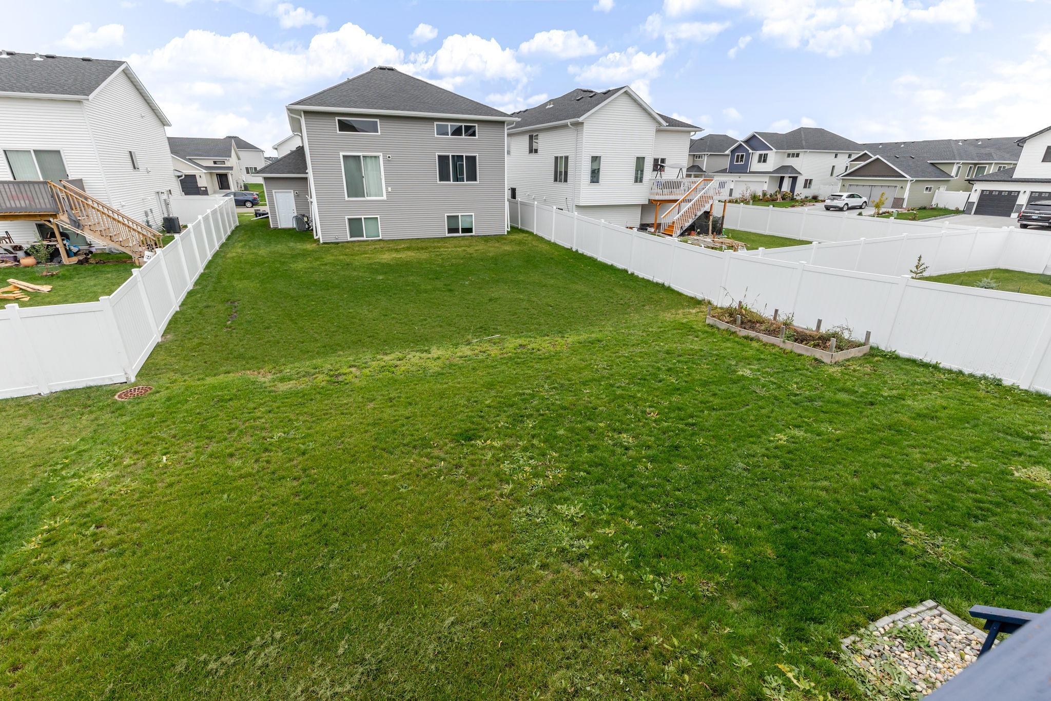 2024 single family home for sale at 2506 Fulton Loop S in Fargo, ND — 4 bed, 3 bath (photo 45 of 45)