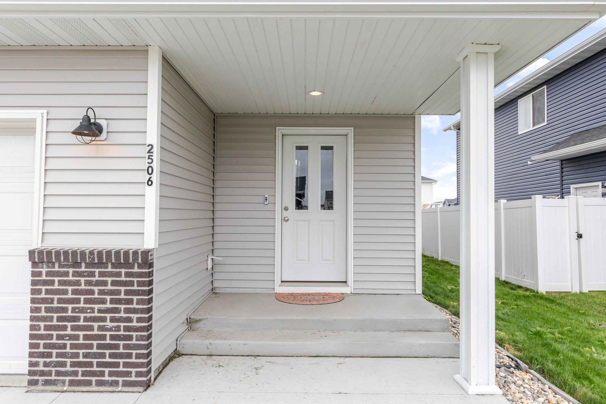 2024 single family home for sale at 2506 Fulton Loop S in Fargo, ND — 4 bed, 3 bath (photo 6 of 45)
