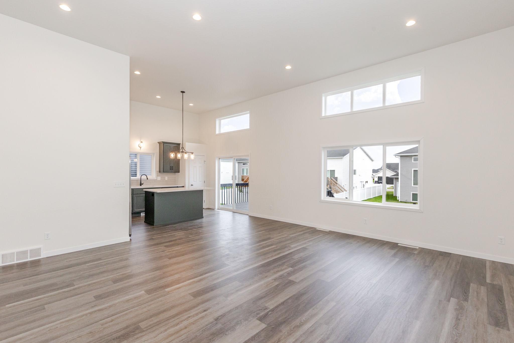 2024 single family home for sale at 2506 Fulton Loop S in Fargo, ND — 4 bed, 3 bath (photo 9 of 45)