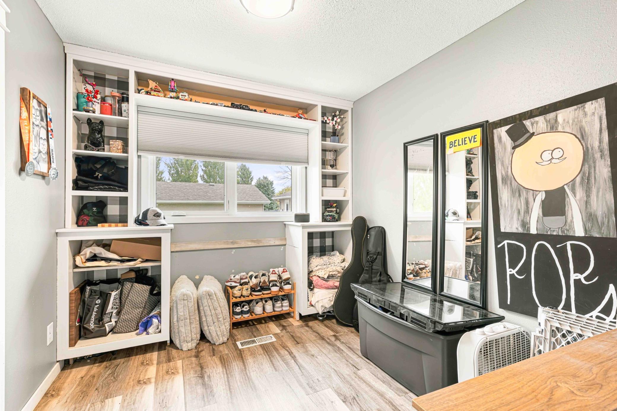 1979 twin home for sale at 1326 35th Avenue S in Moorhead, MN — 5 bed, 2 bath (photo 23 of 34)