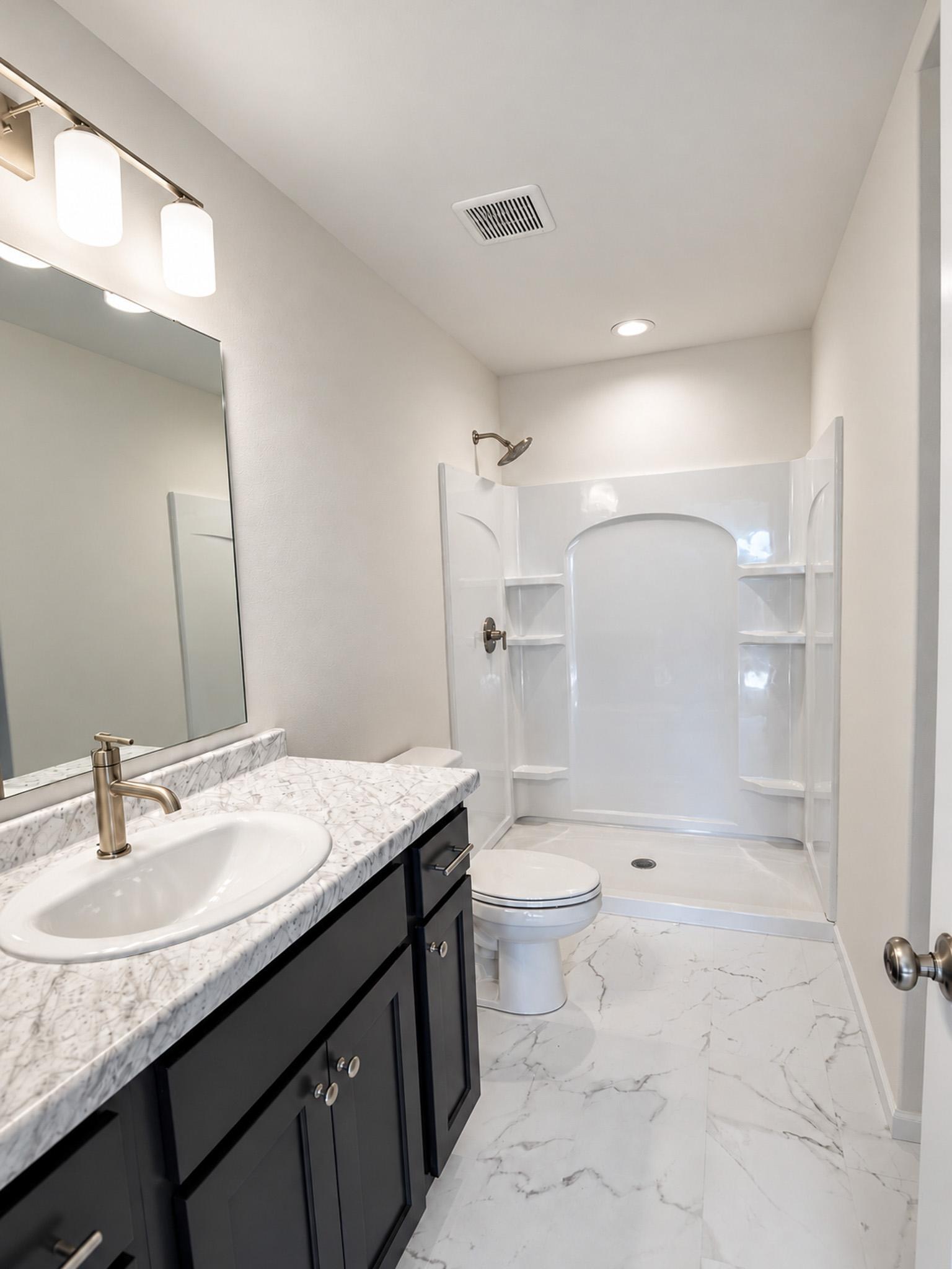 2026 single family home for sale at 6013 80 Avenue S in Horace, ND — 4 bed, 3 bath (photo 15 of 23)