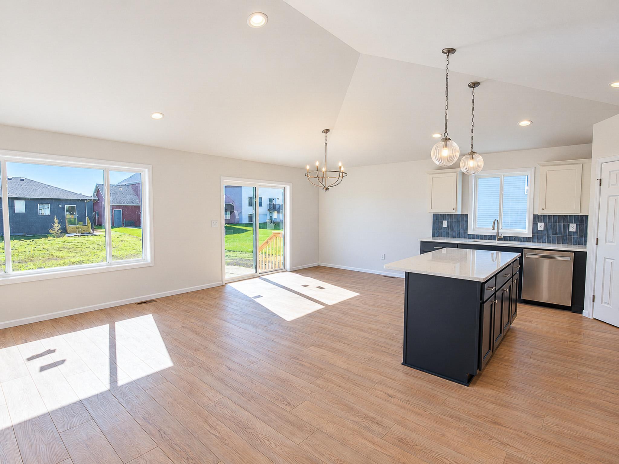 2026 single family home for sale at 6013 80 Avenue S in Horace, ND — 4 bed, 3 bath (photo 4 of 23)