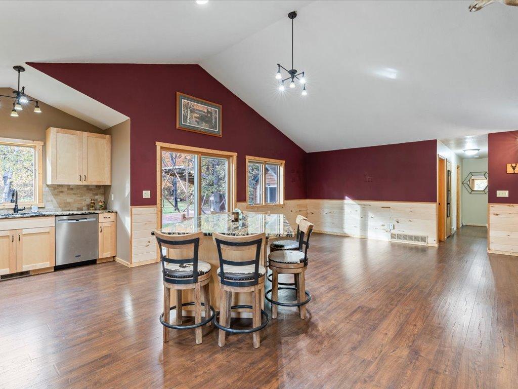 2002 single family home for sale at 31591 Summer Drive in Breezy Point, MN — 3 bed, 2 bath (photo 3 of 28)