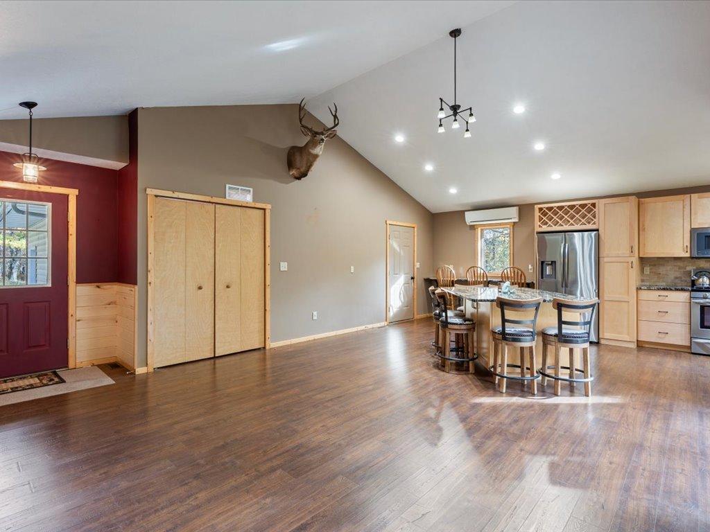 2002 single family home for sale at 31591 Summer Drive in Breezy Point, MN — 3 bed, 2 bath (photo 4 of 28)