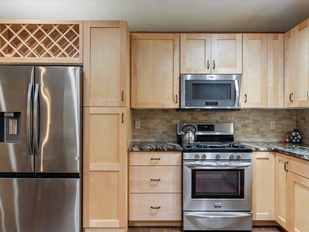 2002 single family home for sale at 31591 Summer Drive in Breezy Point, MN — 3 bed, 2 bath (photo 8 of 28)