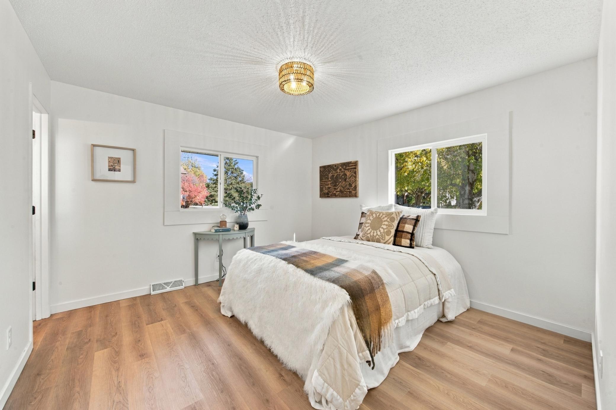 1974 single family home for sale at 2601 Fairway Drive in Moorhead, MN — 4 bed, 3 bath (photo 14 of 40)