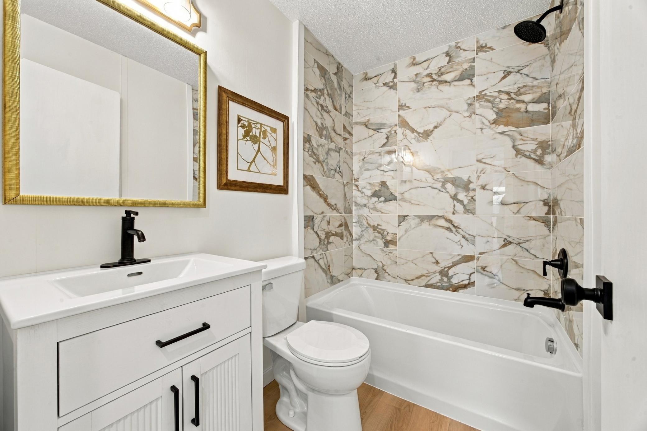 1974 single family home for sale at 2601 Fairway Drive in Moorhead, MN — 4 bed, 3 bath (photo 19 of 40)