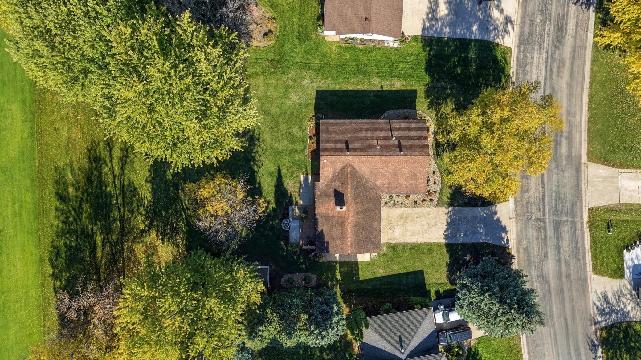 1974 single family home for sale at 2601 Fairway Drive in Moorhead, MN — 4 bed, 3 bath (photo 35 of 40)