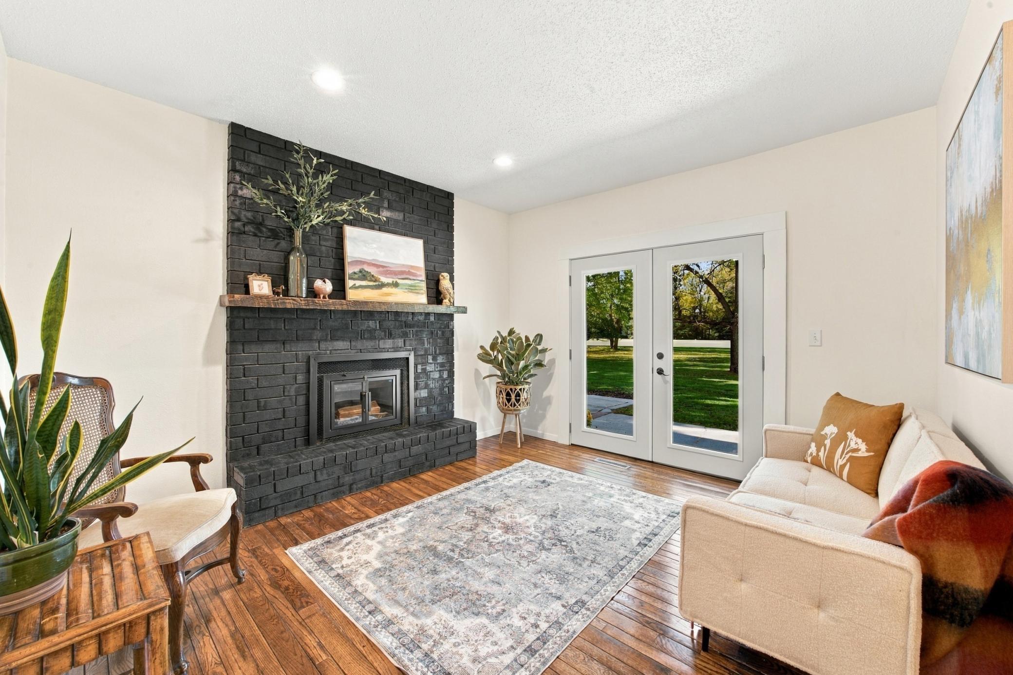 1974 single family home for sale at 2601 Fairway Drive in Moorhead, MN — 4 bed, 3 bath (photo 6 of 40)