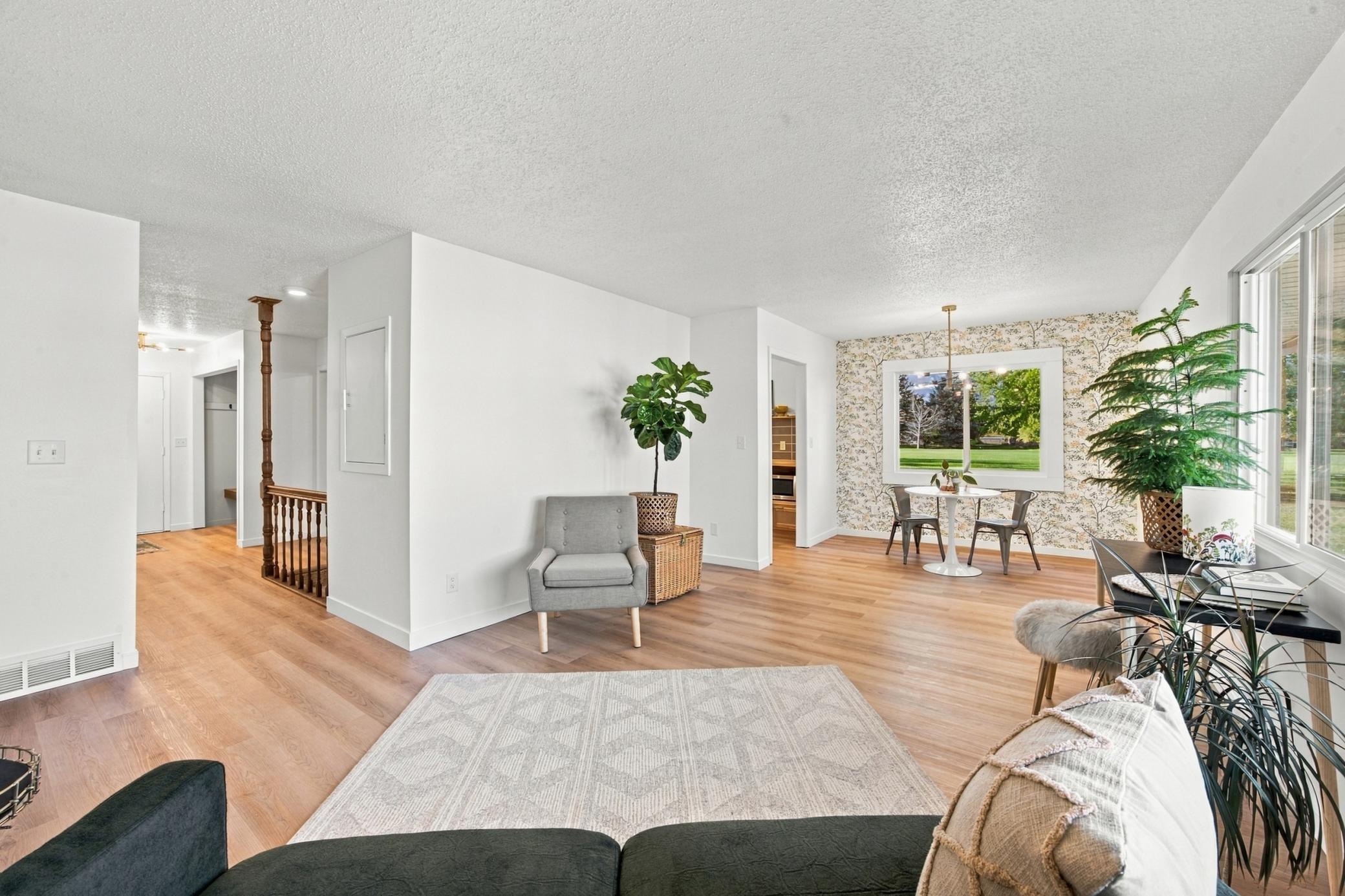 1974 single family home for sale at 2601 Fairway Drive in Moorhead, MN — 4 bed, 3 bath (photo 8 of 40)