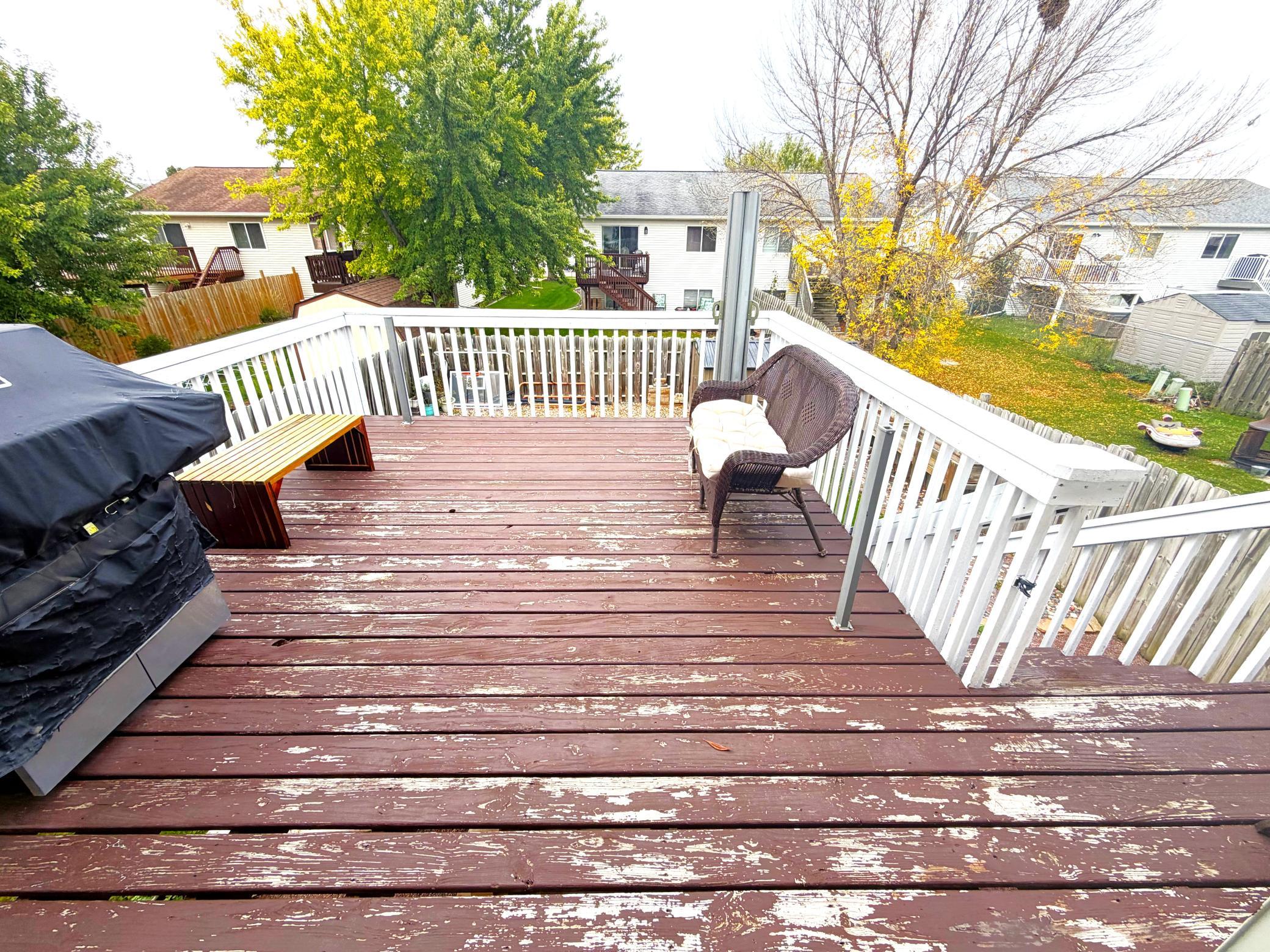 2001 twin home for sale at 1744 50 Street S in Fargo, ND — 3 bed, 2 bath (photo 18 of 21)