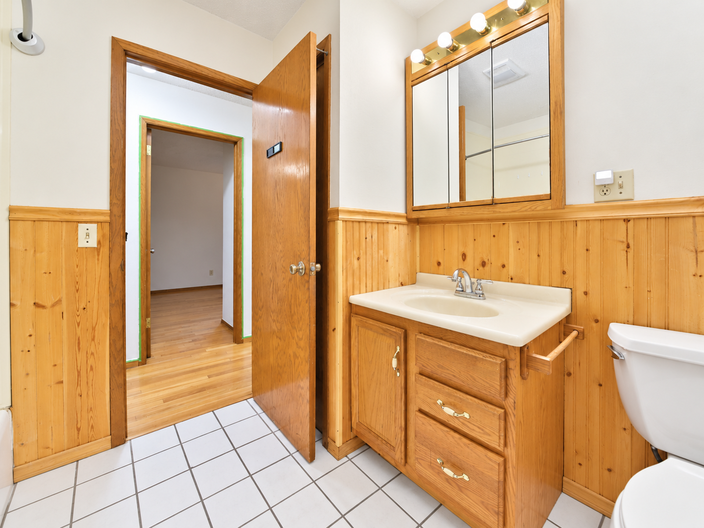 1968 single family home for sale at 908 12th Avenue NE in Brainerd, MN — 3 bed, 2 bath (photo 13 of 33)
