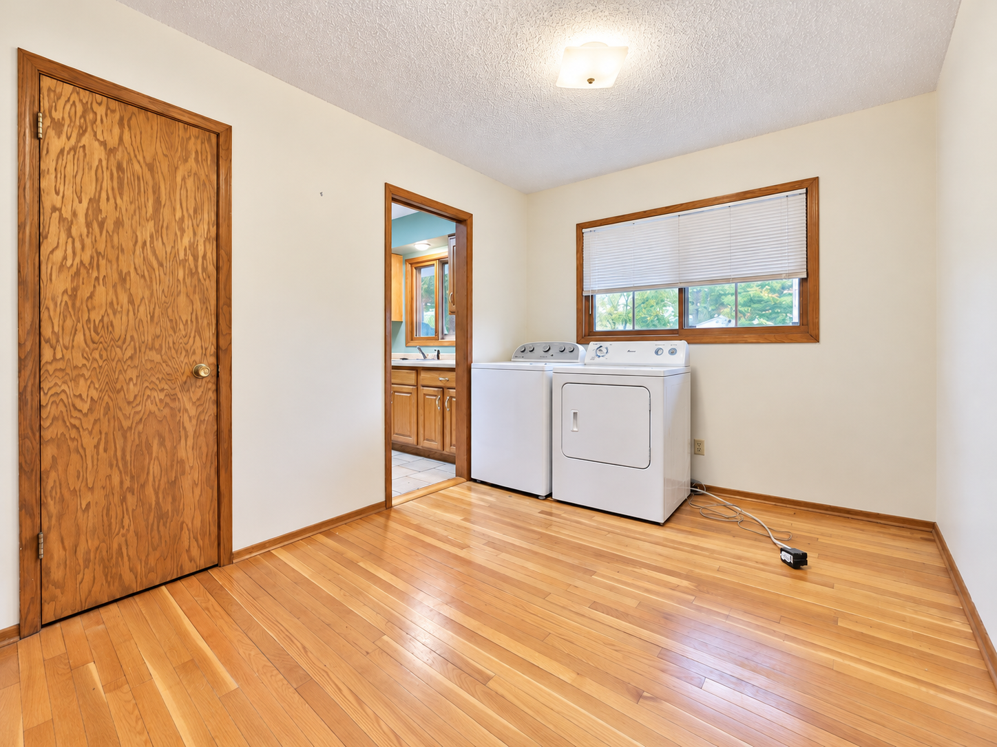 1968 single family home for sale at 908 12th Avenue NE in Brainerd, MN — 3 bed, 2 bath (photo 16 of 33)
