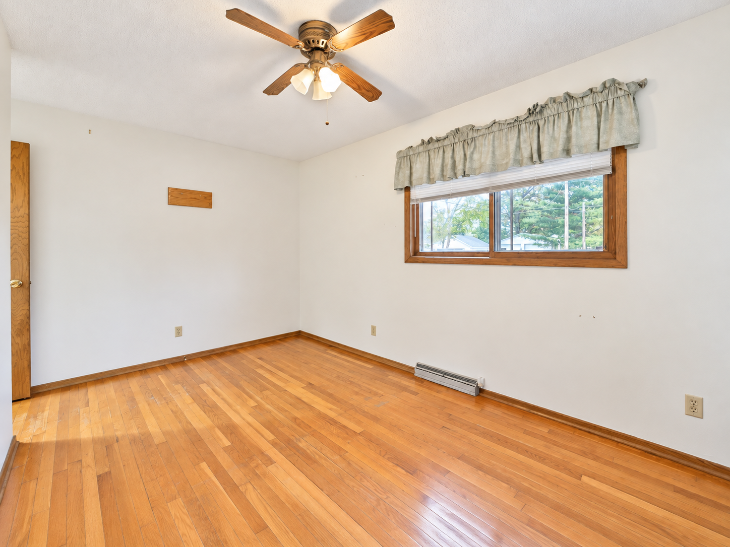 1968 single family home for sale at 908 12th Avenue NE in Brainerd, MN — 3 bed, 2 bath (photo 10 of 33)