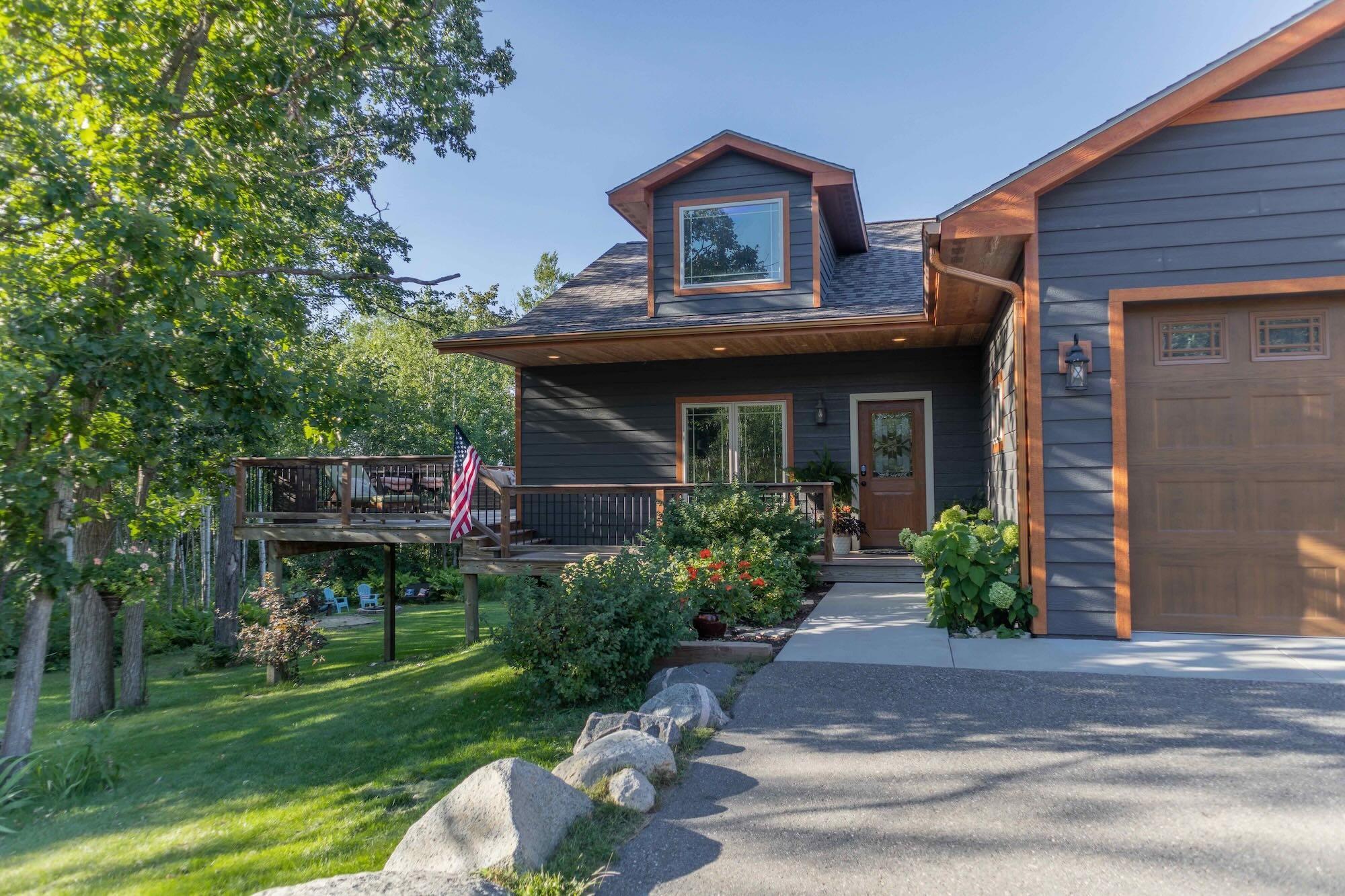 2015 single family home for sale at 216 Margos Way SW in Bemidji, MN — 4 bed, 3 bath (photo 2 of 35)