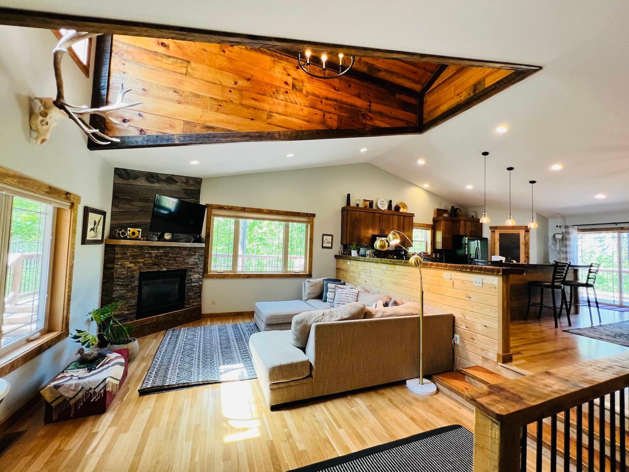 2015 single family home for sale at 216 Margos Way SW in Bemidji, MN — 4 bed, 3 bath (photo 8 of 35)