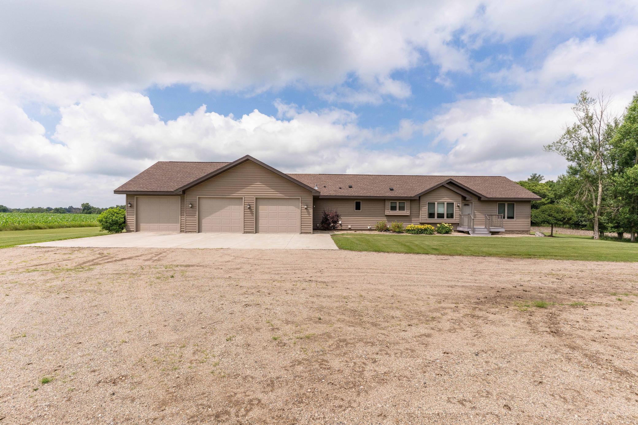 2011 single family home for sale at 6432 Botzet Road NE in Nelson, MN — 2 bed, 3 bath (photo 2 of 78)