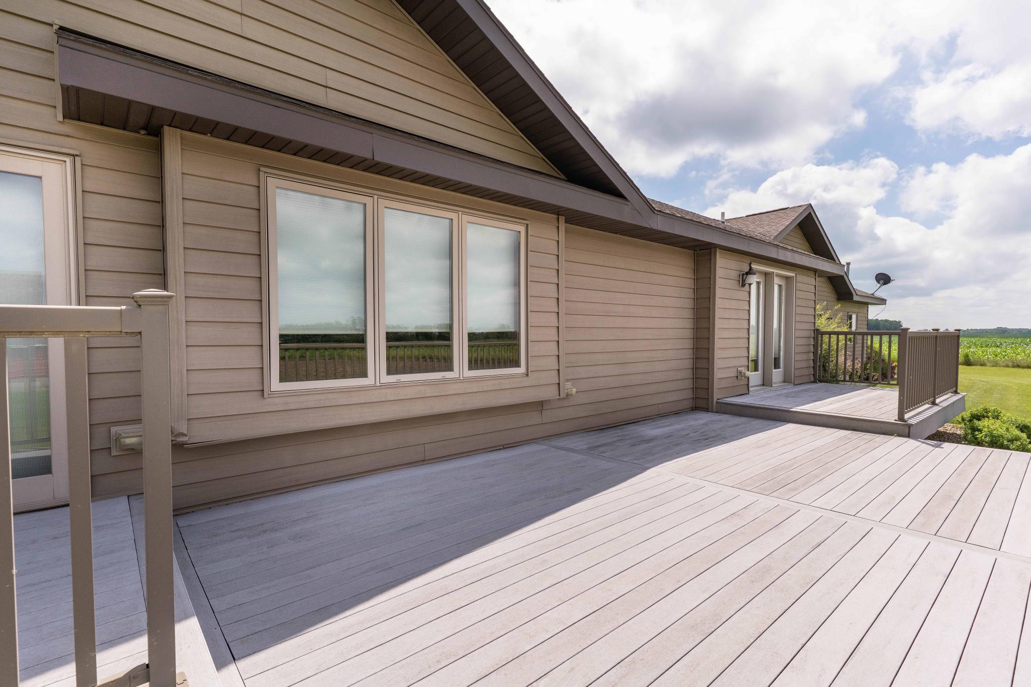 2011 single family home for sale at 6432 Botzet Road NE in Nelson, MN — 2 bed, 3 bath (photo 14 of 78)