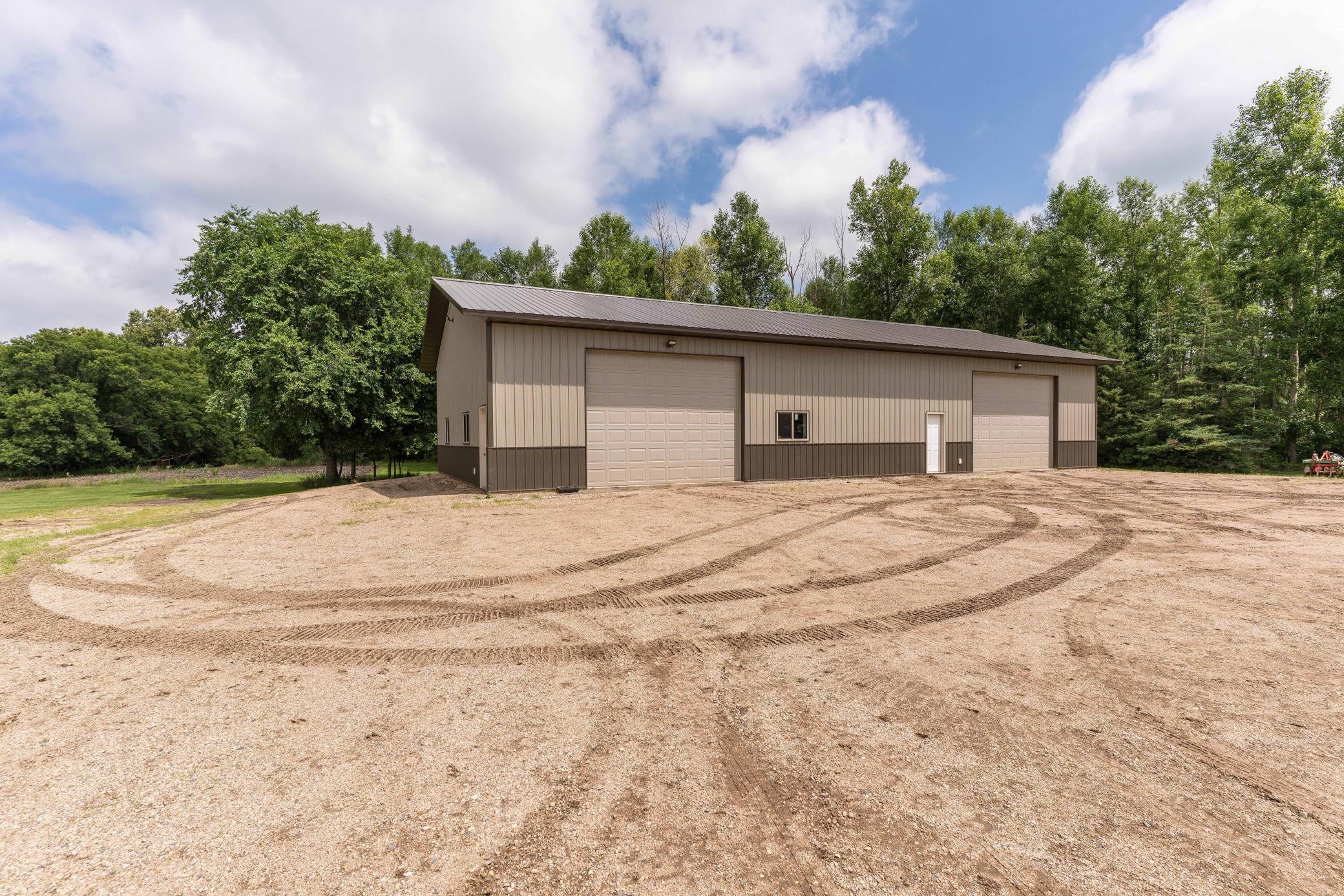 2011 single family home for sale at 6432 Botzet Road NE in Nelson, MN — 2 bed, 3 bath (photo 17 of 78)
