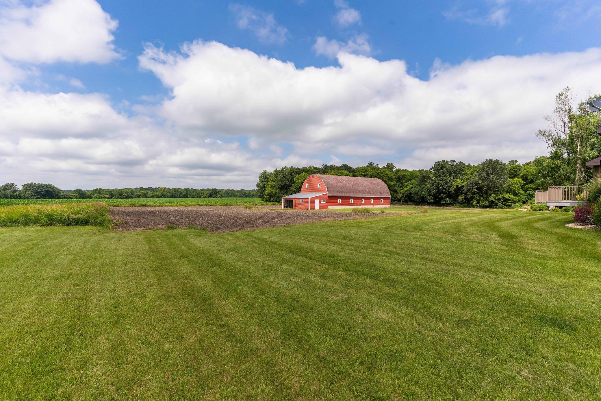 2011 single family home for sale at 6432 Botzet Road NE in Nelson, MN — 2 bed, 3 bath (photo 23 of 78)
