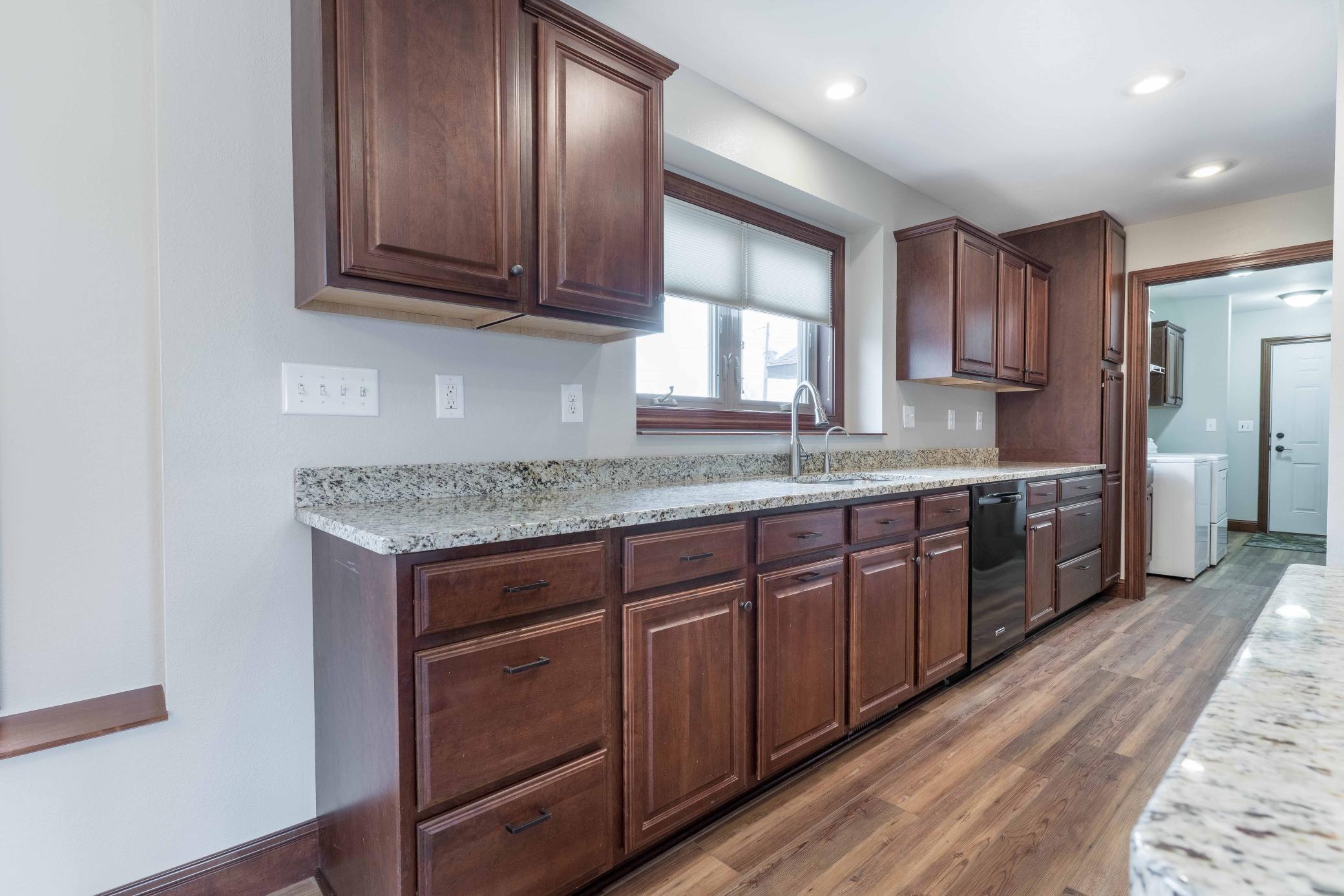 2011 single family home for sale at 6432 Botzet Road NE in Nelson, MN — 2 bed, 3 bath (photo 38 of 78)