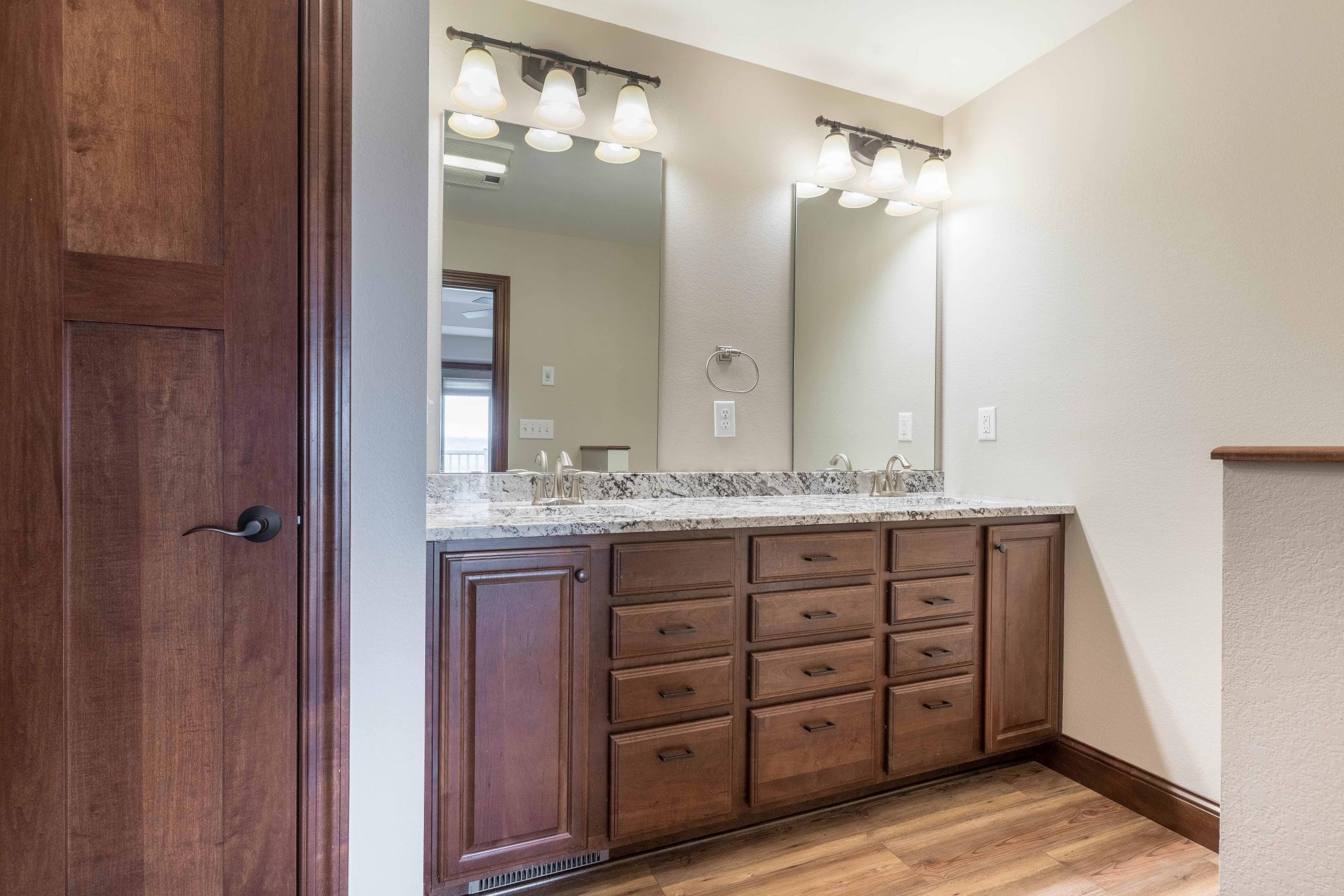 2011 single family home for sale at 6432 Botzet Road NE in Nelson, MN — 2 bed, 3 bath (photo 48 of 78)
