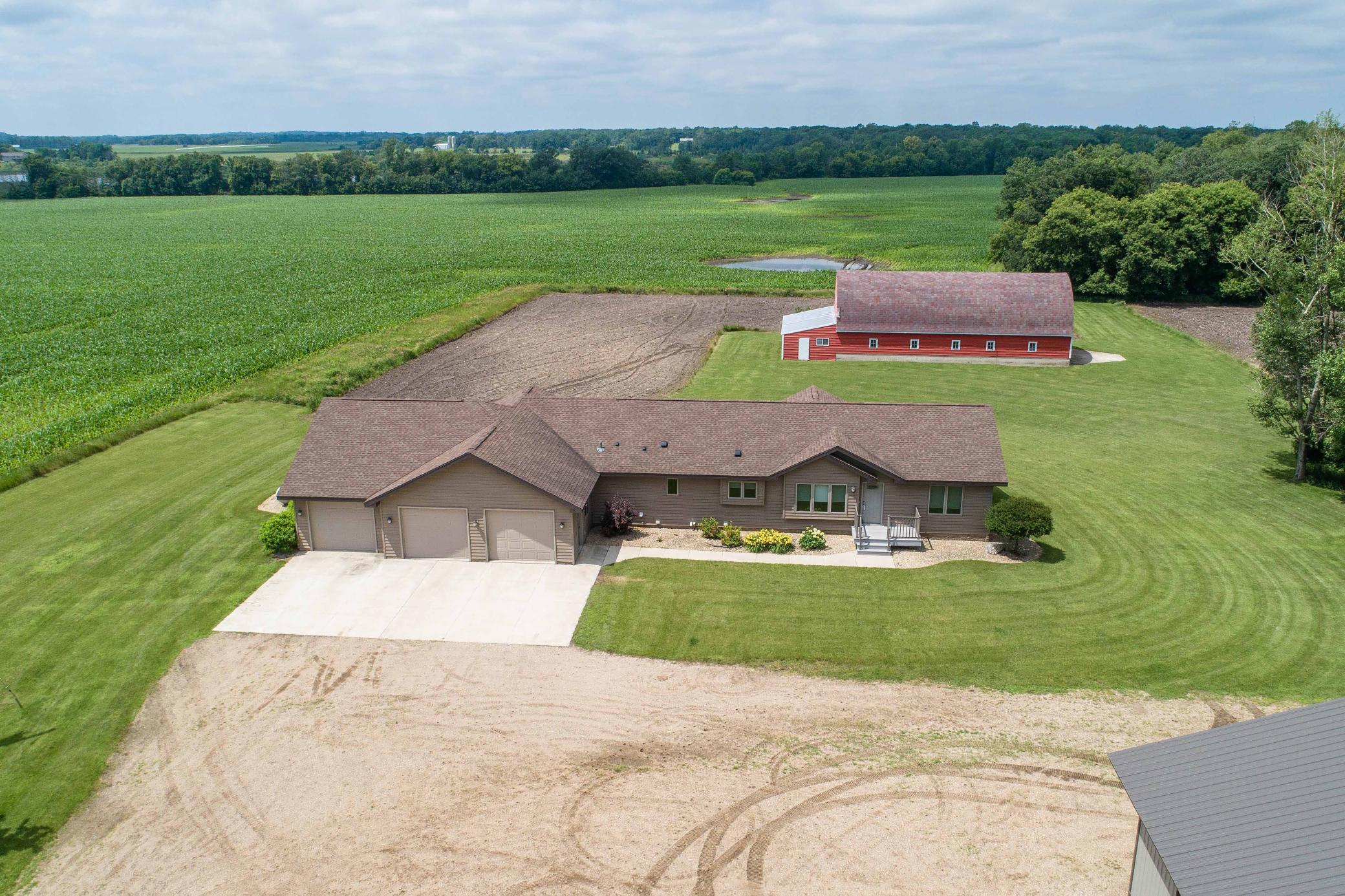 2011 single family home for sale at 6432 Botzet Road NE in Nelson, MN — 2 bed, 3 bath (photo 77 of 78)