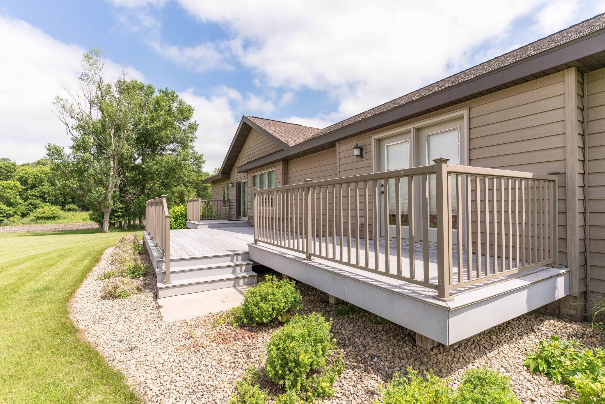 2011 single family home for sale at 6432 Botzet Road NE in Nelson, MN — 2 bed, 3 bath (photo 10 of 78)