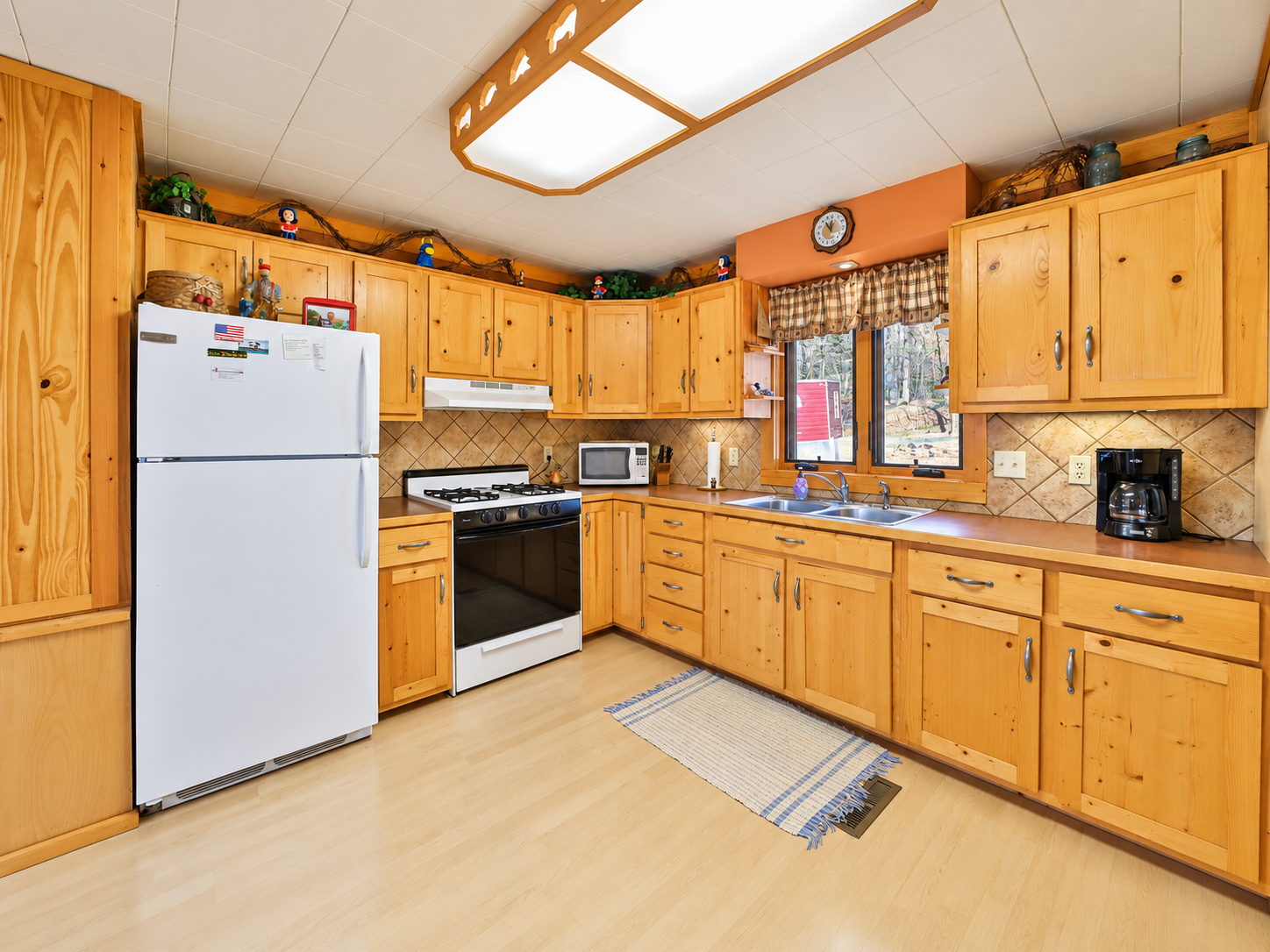 1975 single family home for sale at 3725 NW 20th Avenue in Hackensack, MN — 3 bed, 1 bath (photo 5 of 45)