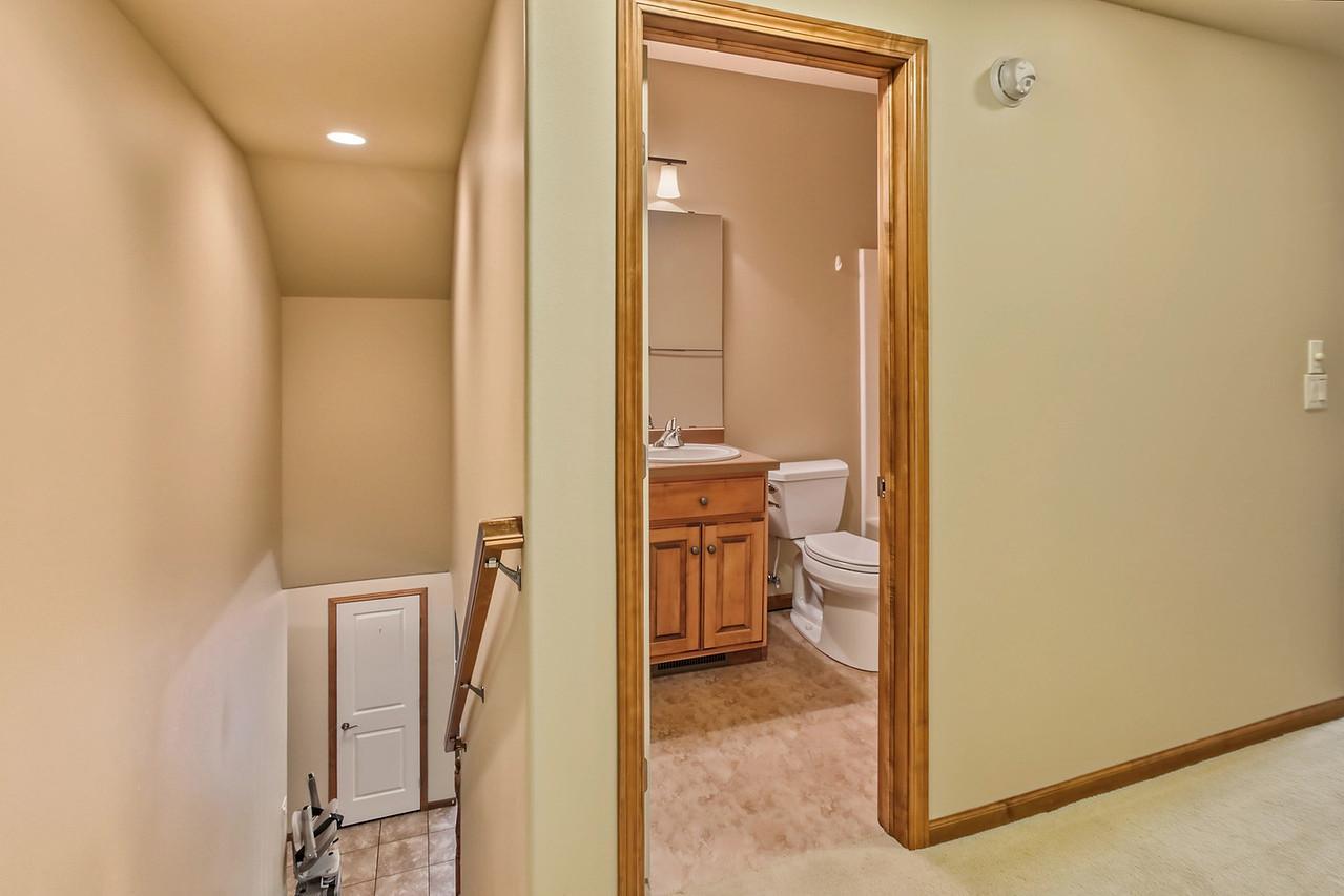 2004 single family home for sale at 797 Villa Park Way in West Fargo, ND — 3 bed, 3 bath (photo 40 of 45)