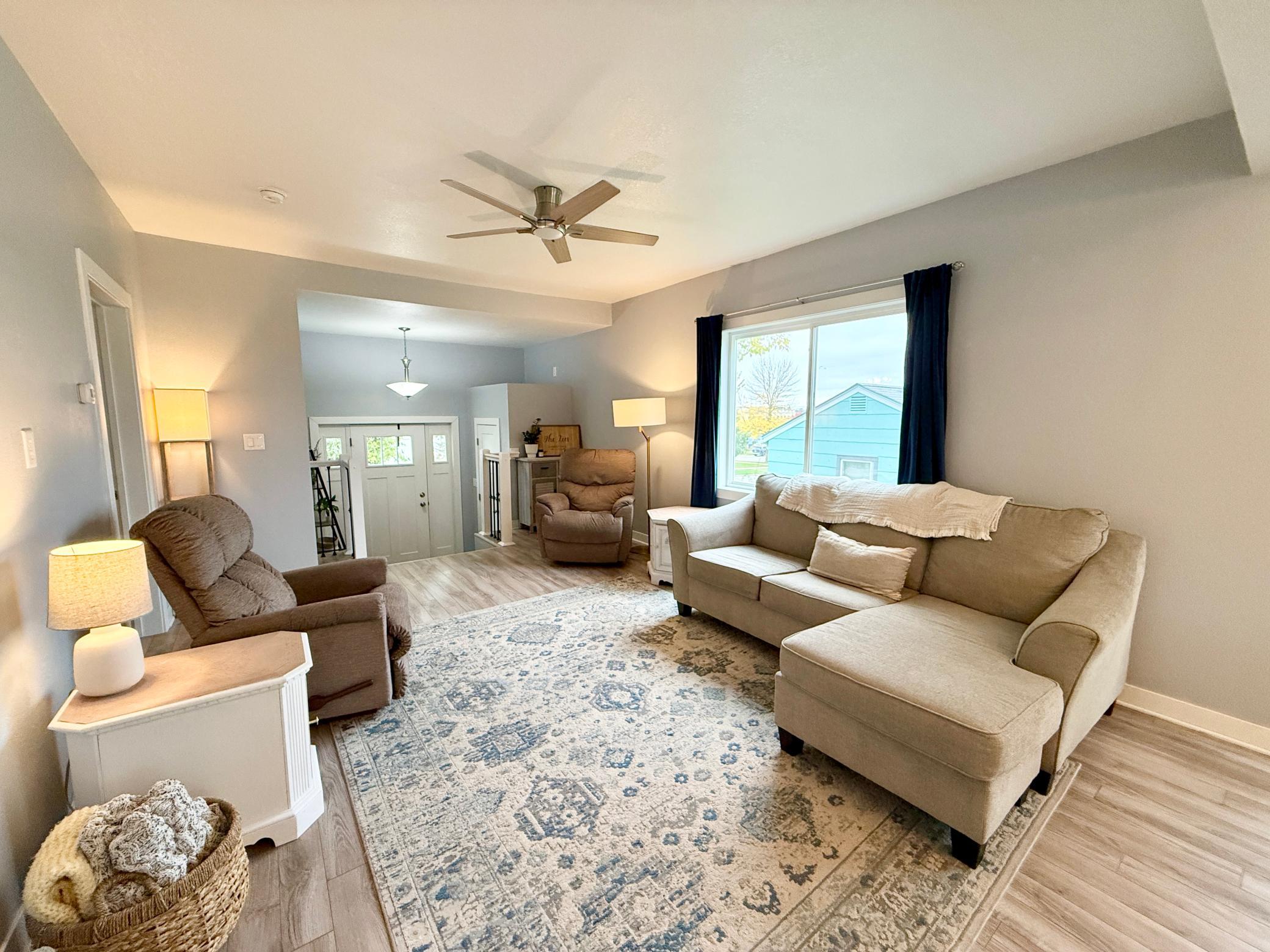 1900 single family home for sale at 631 4th Avenue NW in Valley City, ND — 4 bed, 3 bath (photo 13 of 32)