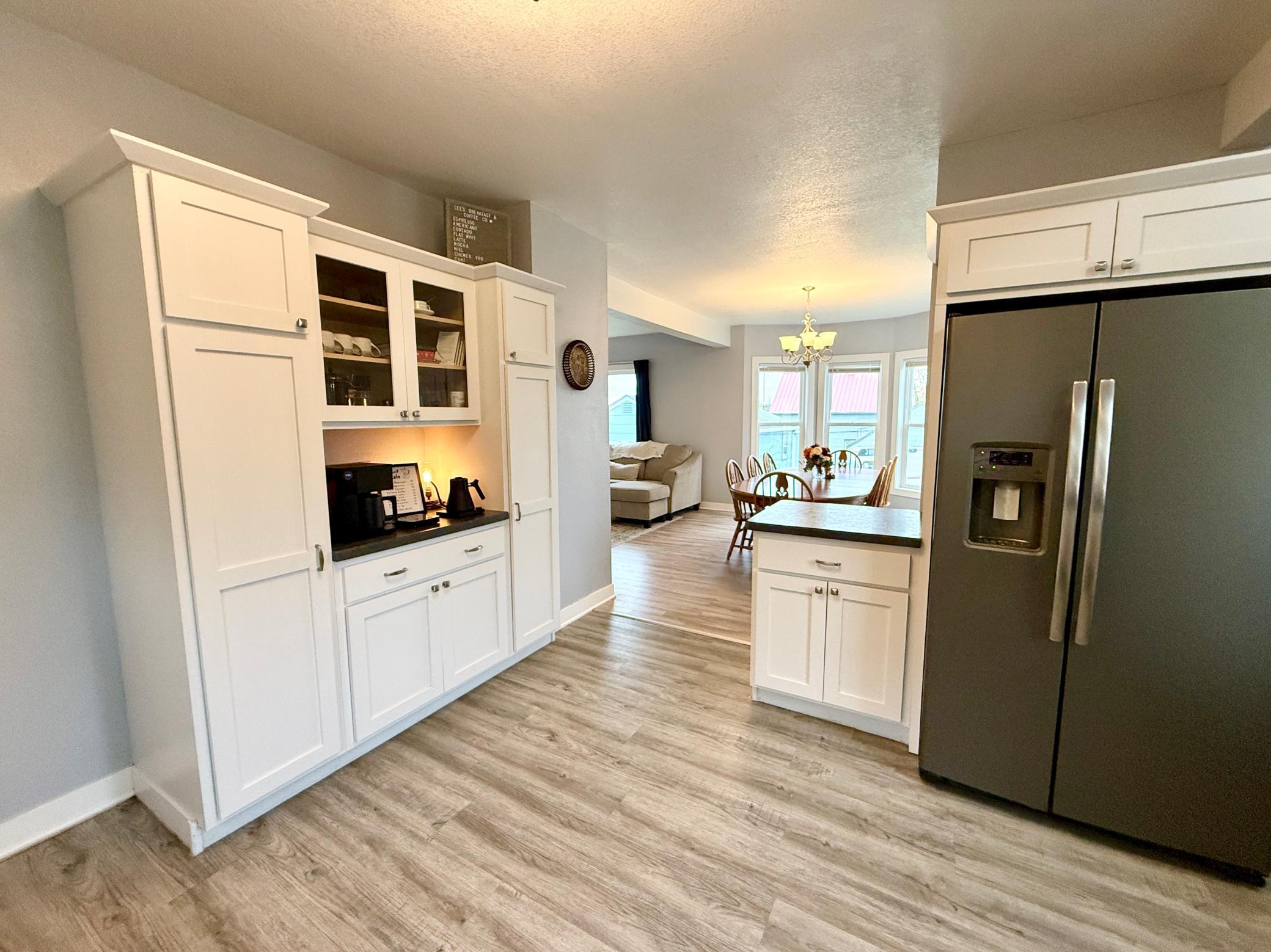 1900 single family home for sale at 631 4th Avenue NW in Valley City, ND — 4 bed, 3 bath (photo 17 of 32)