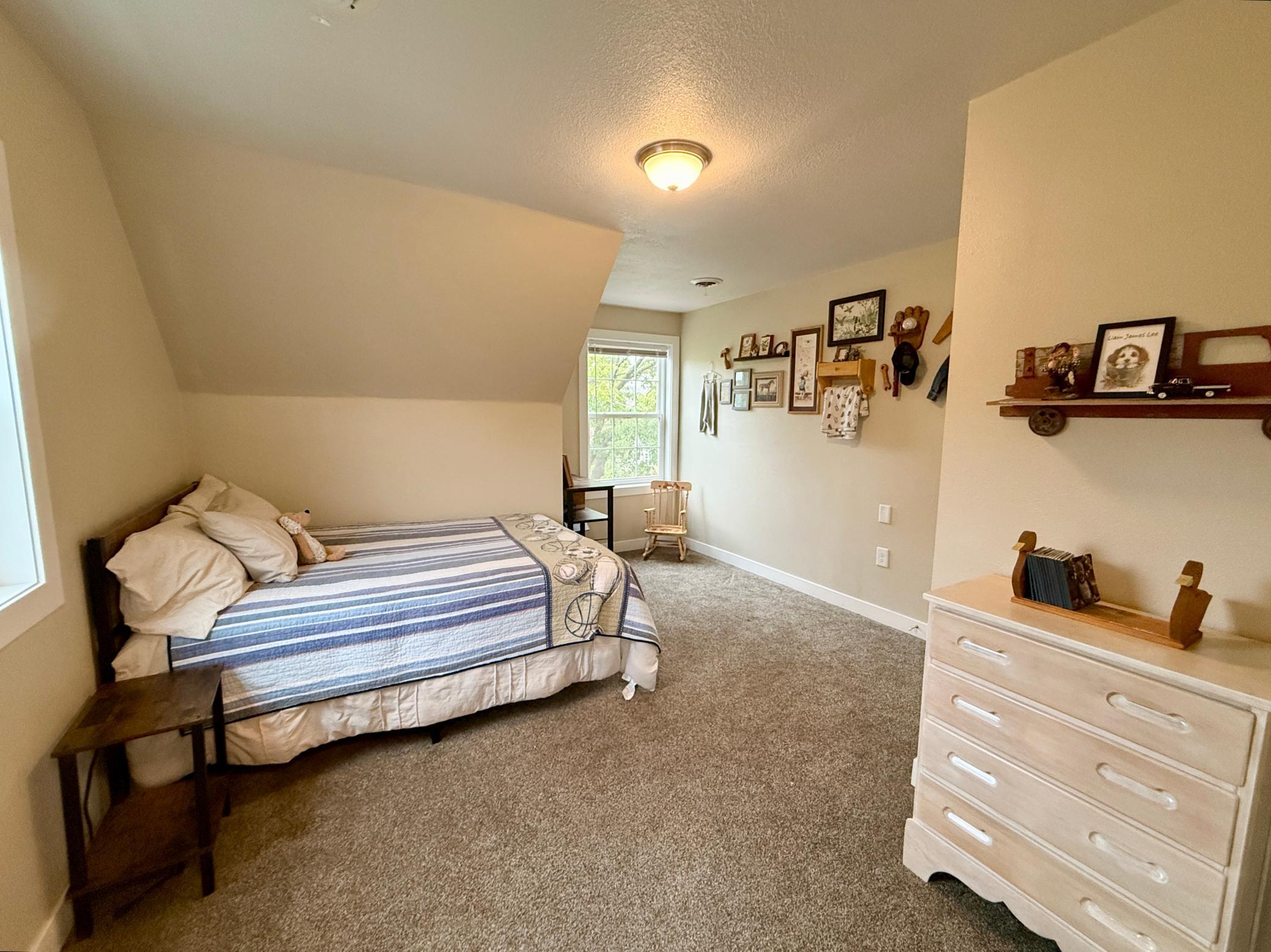 1900 single family home for sale at 631 4th Avenue NW in Valley City, ND — 4 bed, 3 bath (photo 21 of 32)