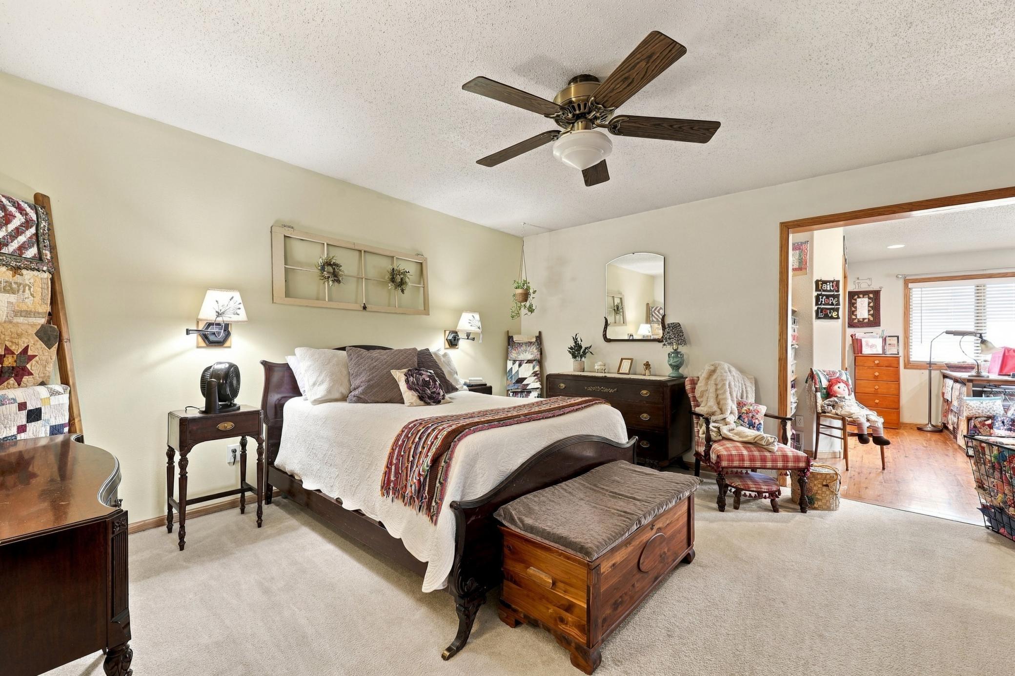 1998 single family home for sale at 1563 7th Street E in West Fargo, ND — 3 bed, 2 bath (photo 10 of 27)