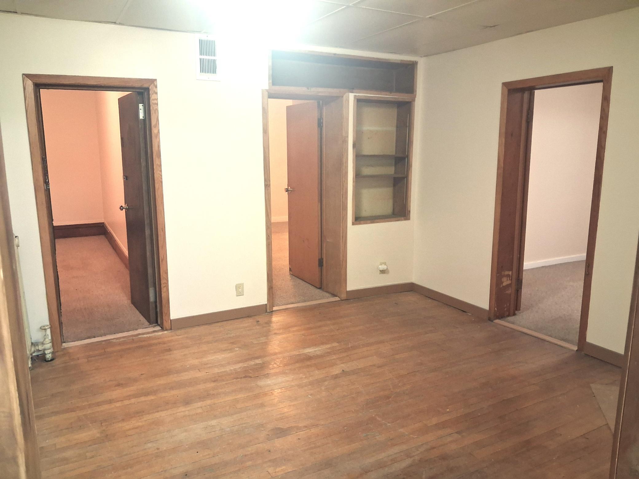 1890 single family home for sale at 704 W Lincoln Avenue in Fergus Falls, MN — 4 bed, 2 bath (photo 14 of 42)