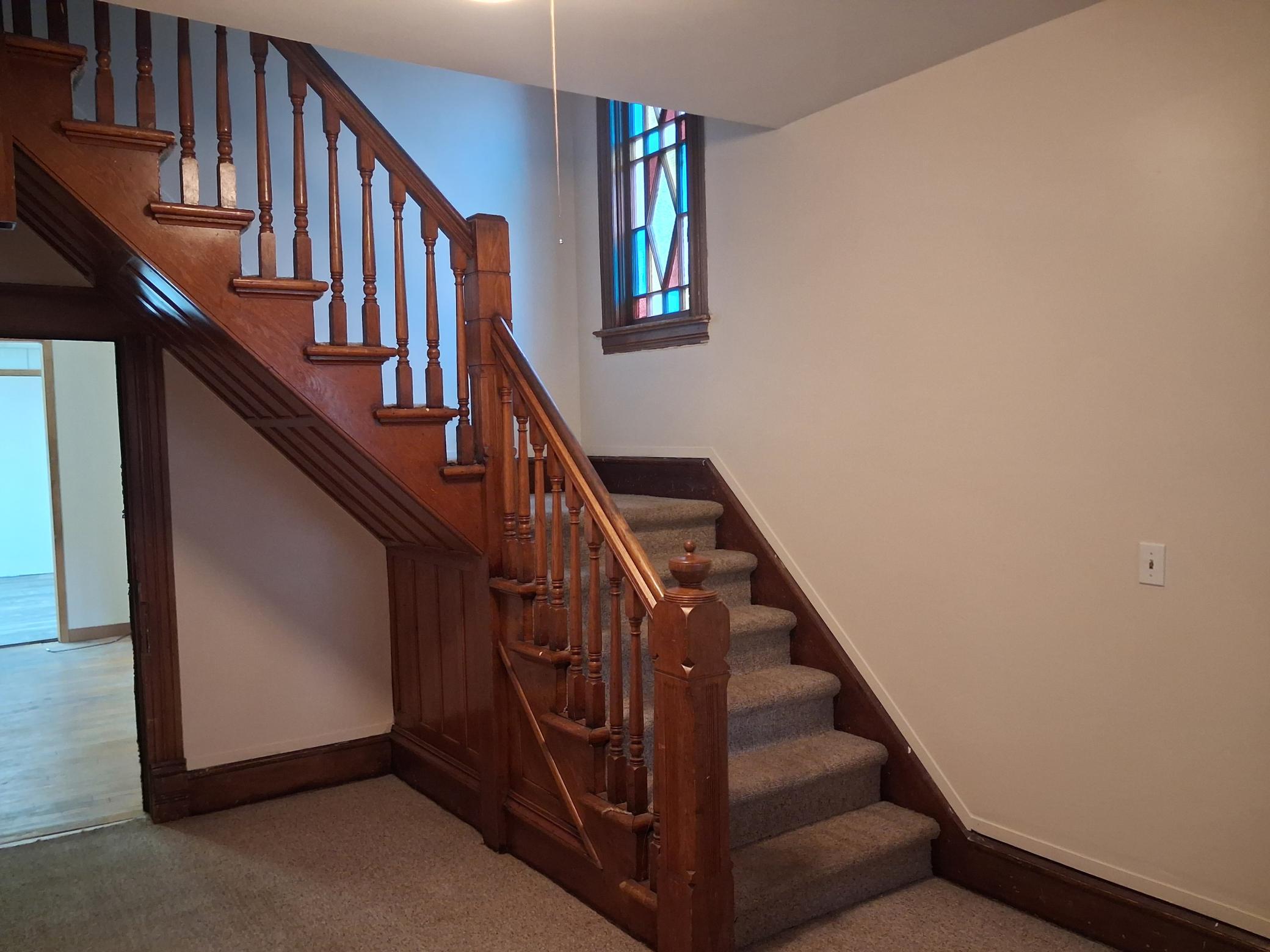 1890 single family home for sale at 704 W Lincoln Avenue in Fergus Falls, MN — 4 bed, 2 bath (photo 6 of 42)