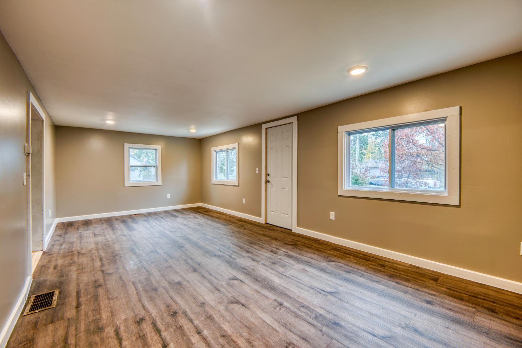 1925 single family home for sale at 513 26th Street NW in Bemidji, MN — 2 bed, 1 bath (photo 6 of 17)
