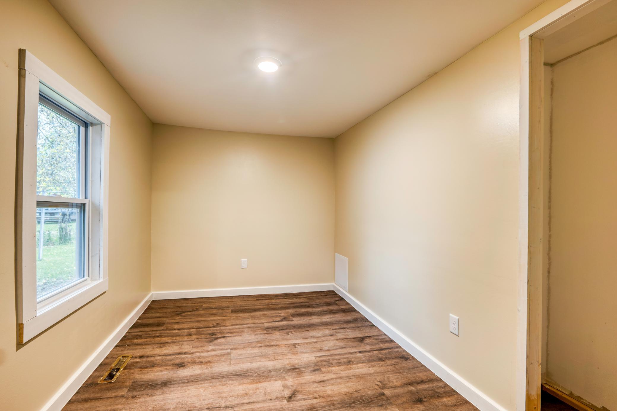 1925 single family home for sale at 513 26th Street NW in Bemidji, MN — 2 bed, 1 bath (photo 7 of 17)