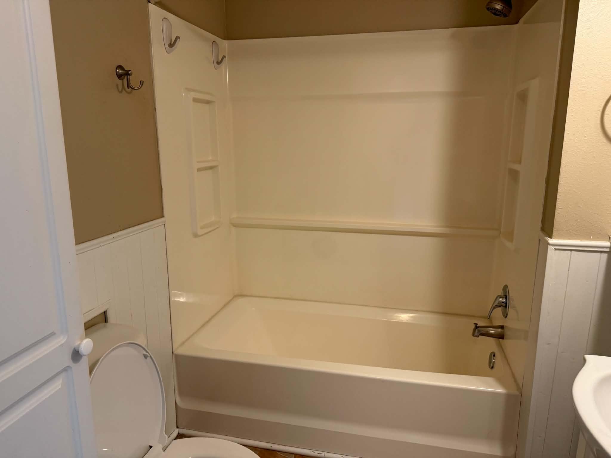 1909 townhouse for sale at 808 8th Street N, Unit 4 in Fargo, ND — 2 bed, 2 bath (photo 16 of 22)