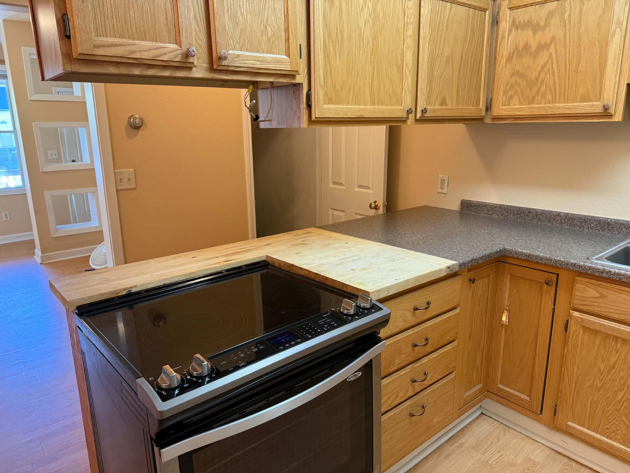 1909 townhouse for sale at 808 8th Street N, Unit 4 in Fargo, ND — 2 bed, 2 bath (photo 7 of 22)