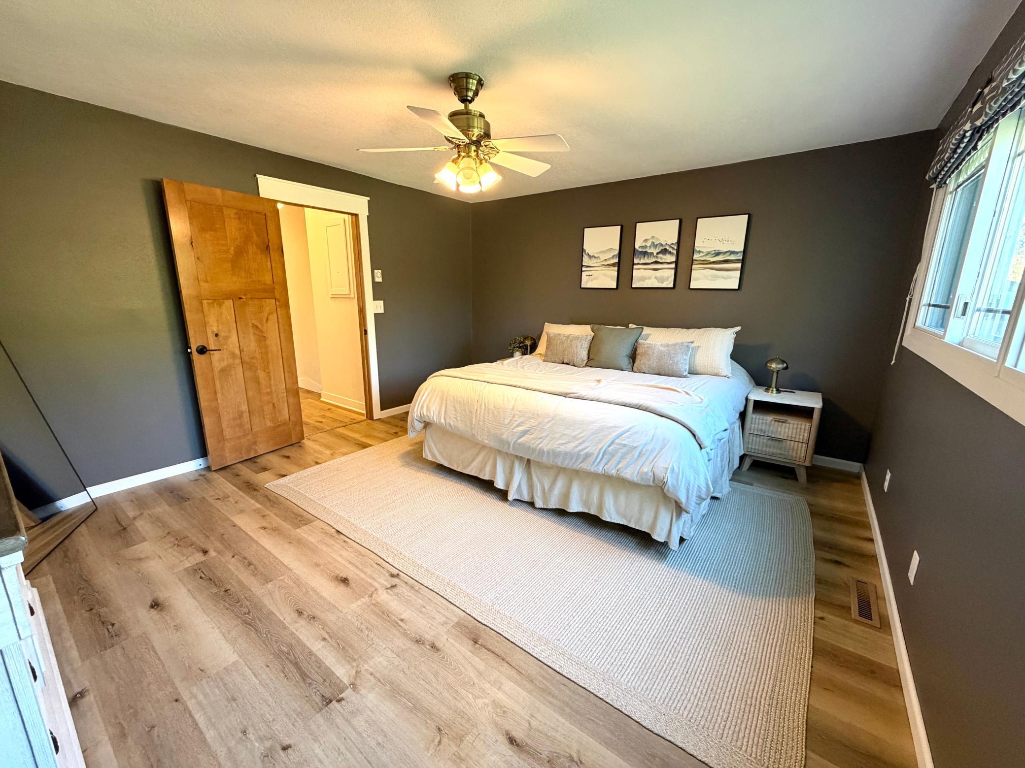 1977 single family home for sale at 506 16th Avenue NE in Roseau, MN — 4 bed, 3 bath (photo 19 of 43)
