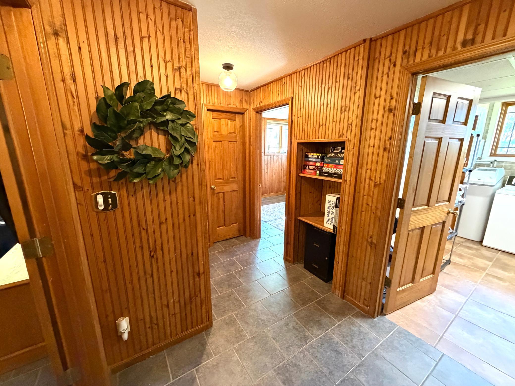 1977 single family home for sale at 506 16th Avenue NE in Roseau, MN — 4 bed, 3 bath (photo 27 of 43)