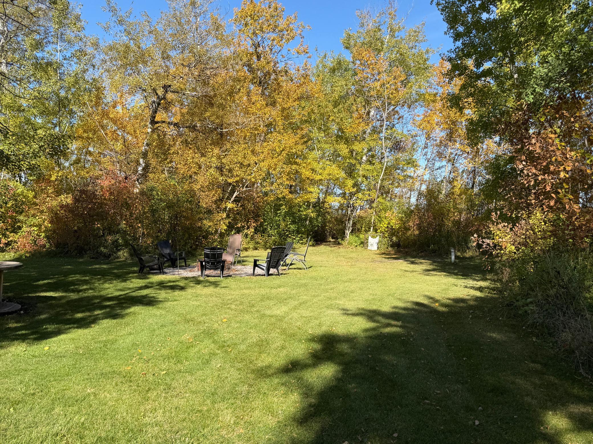 1977 single family home for sale at 506 16th Avenue NE in Roseau, MN — 4 bed, 3 bath (photo 38 of 43)
